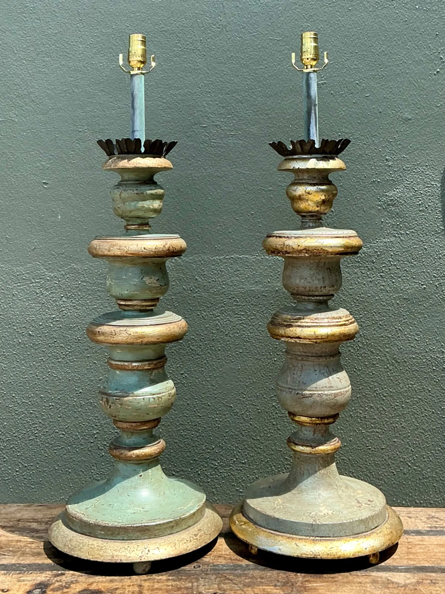 Vintage Italian Gilt Tipped Turned Wood Lamps - Pair — additional photo 2