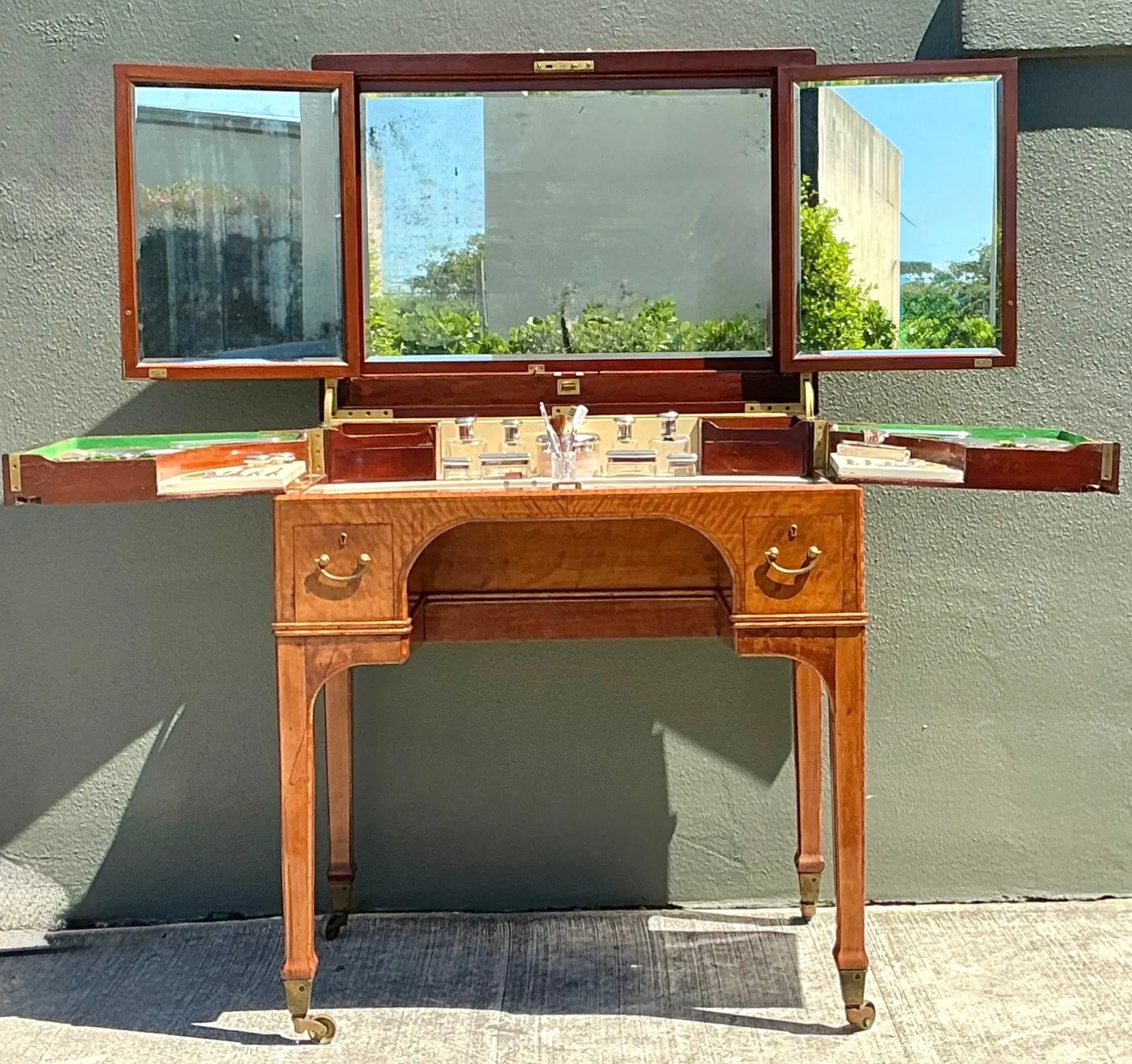 Vintage 18th Century English Saks Mahogany Dressing Table — additional photo 8