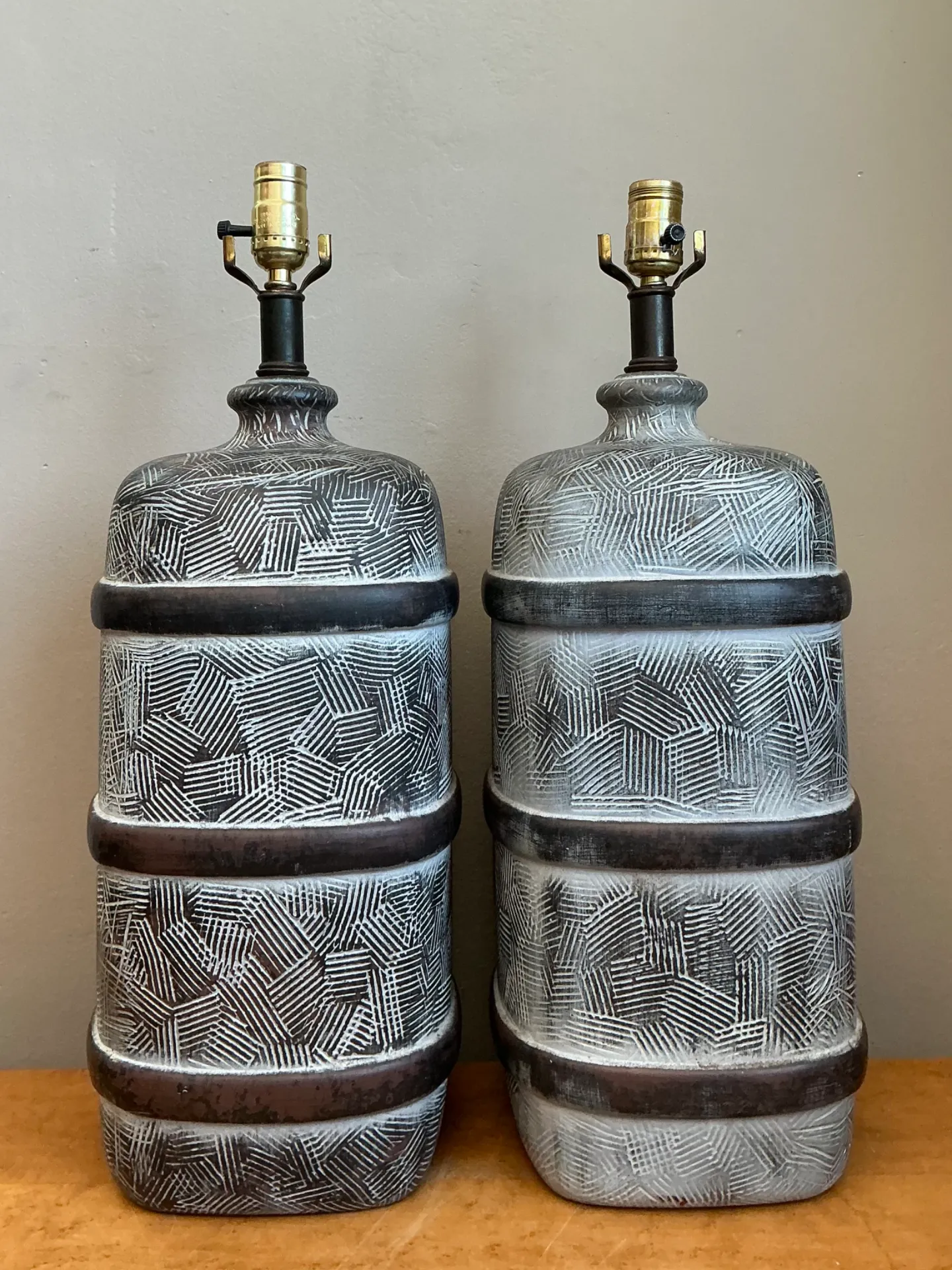 Vintage Geometric Ceramic Table Lamps - Pair — additional photo 8