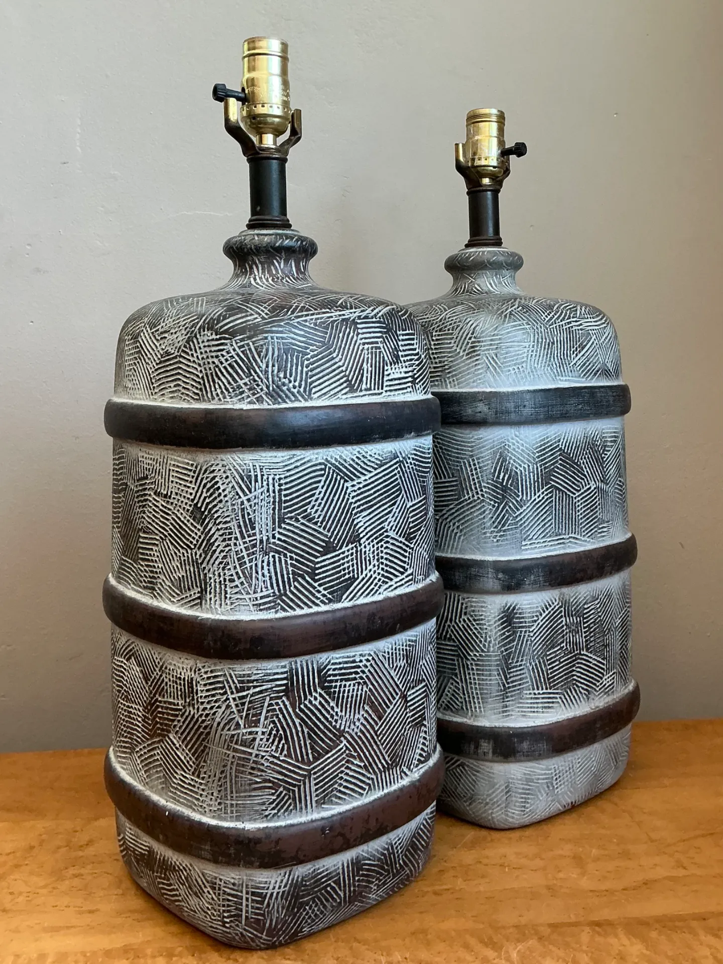 Vintage Geometric Ceramic Table Lamps - Pair — additional photo 6