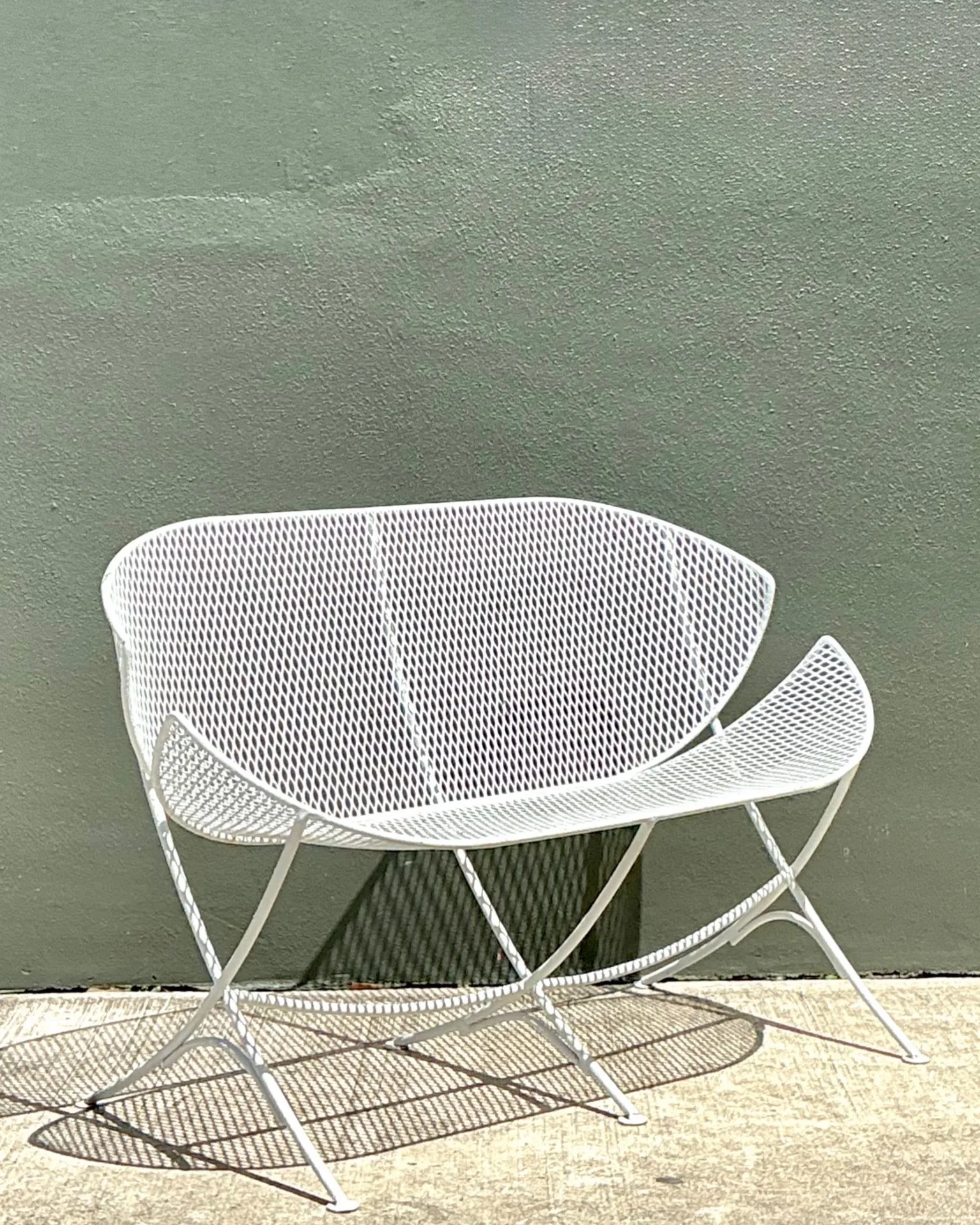 Mid-Century Modern Salterini “Orange Slice” Metal Mesh Bench — additional photo 2