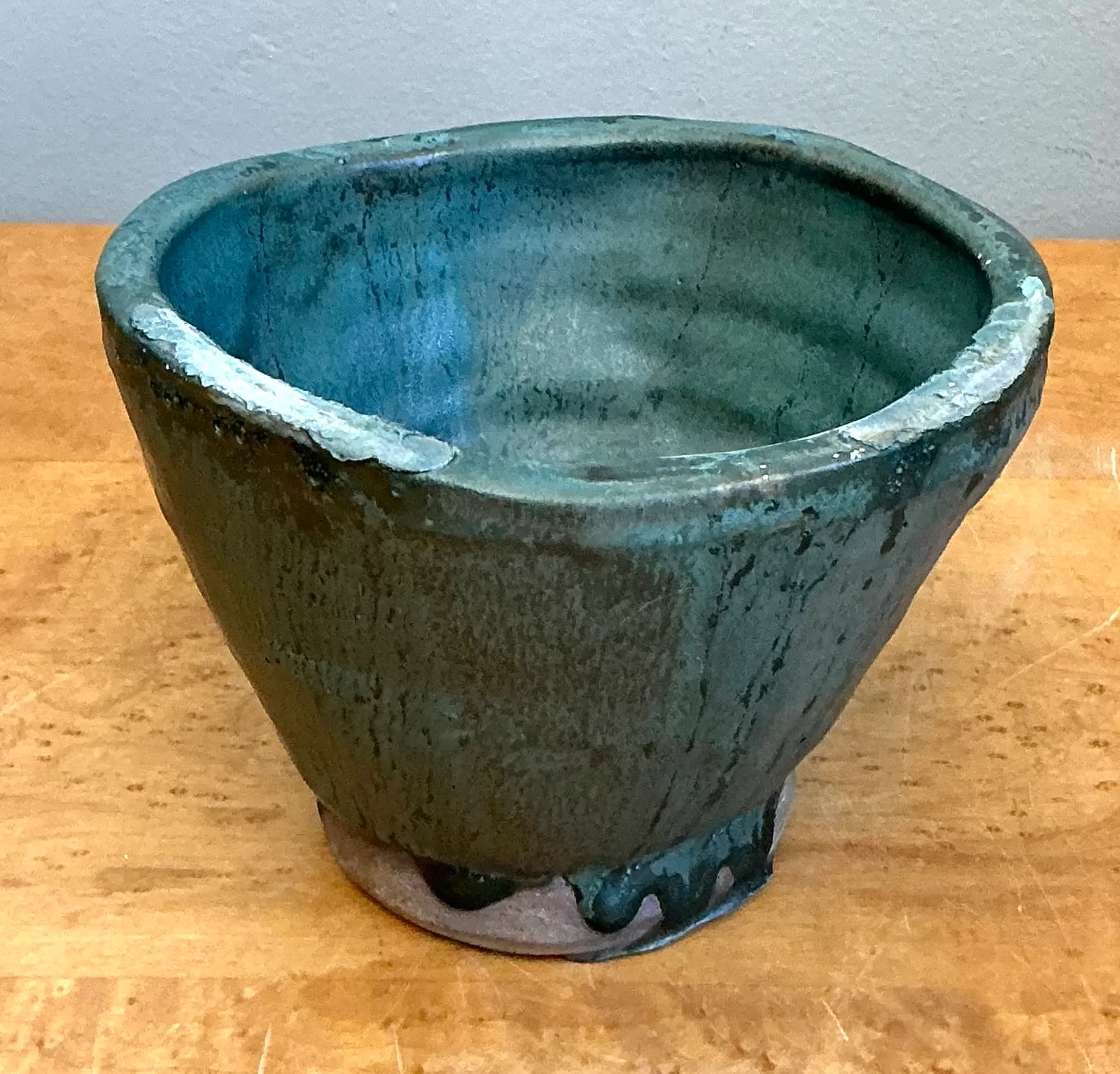 Vintage Abstract Design Pottery Bowl — additional photo 1