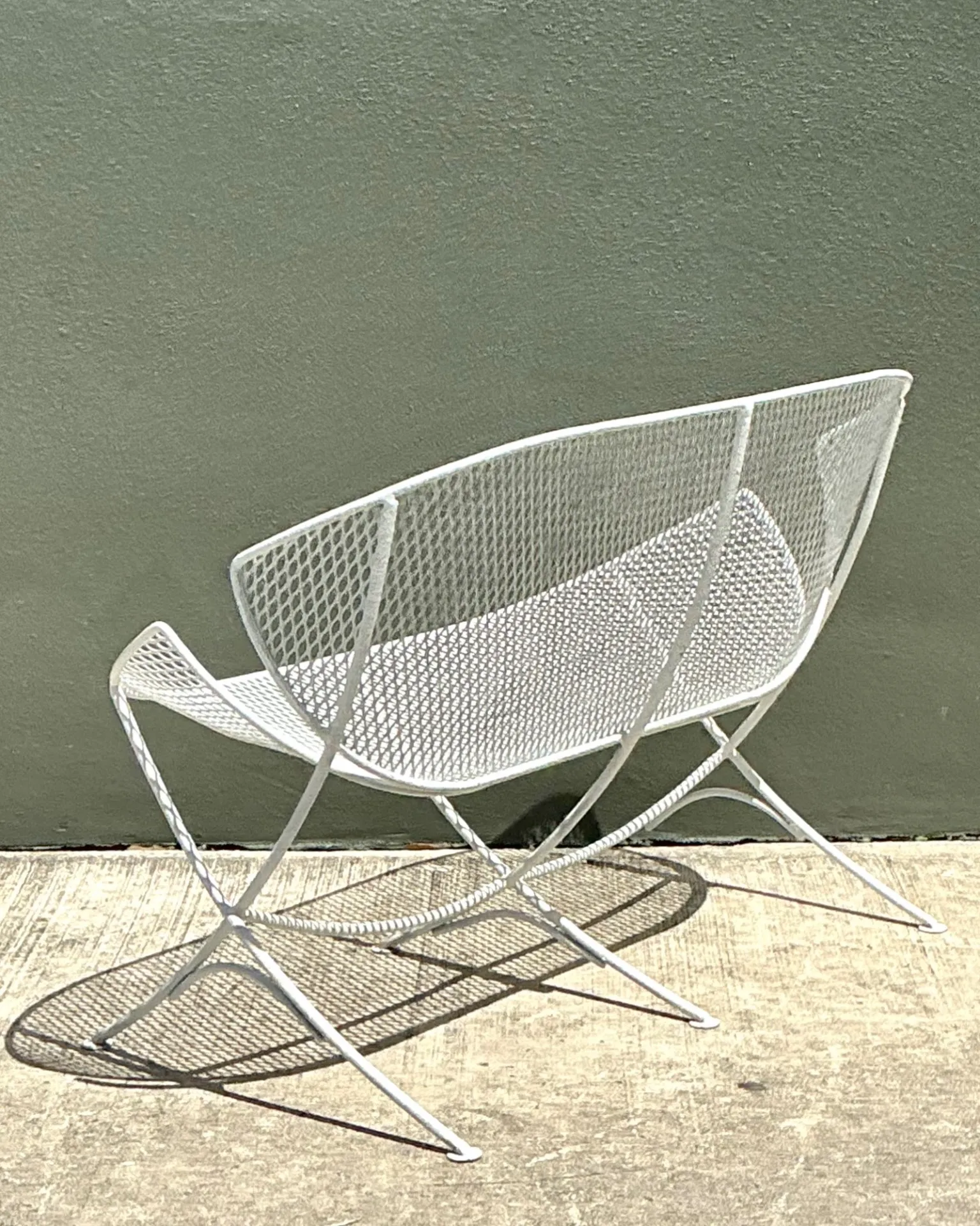 Mid-Century Modern Salterini “Orange Slice” Metal Mesh Bench — additional photo 8