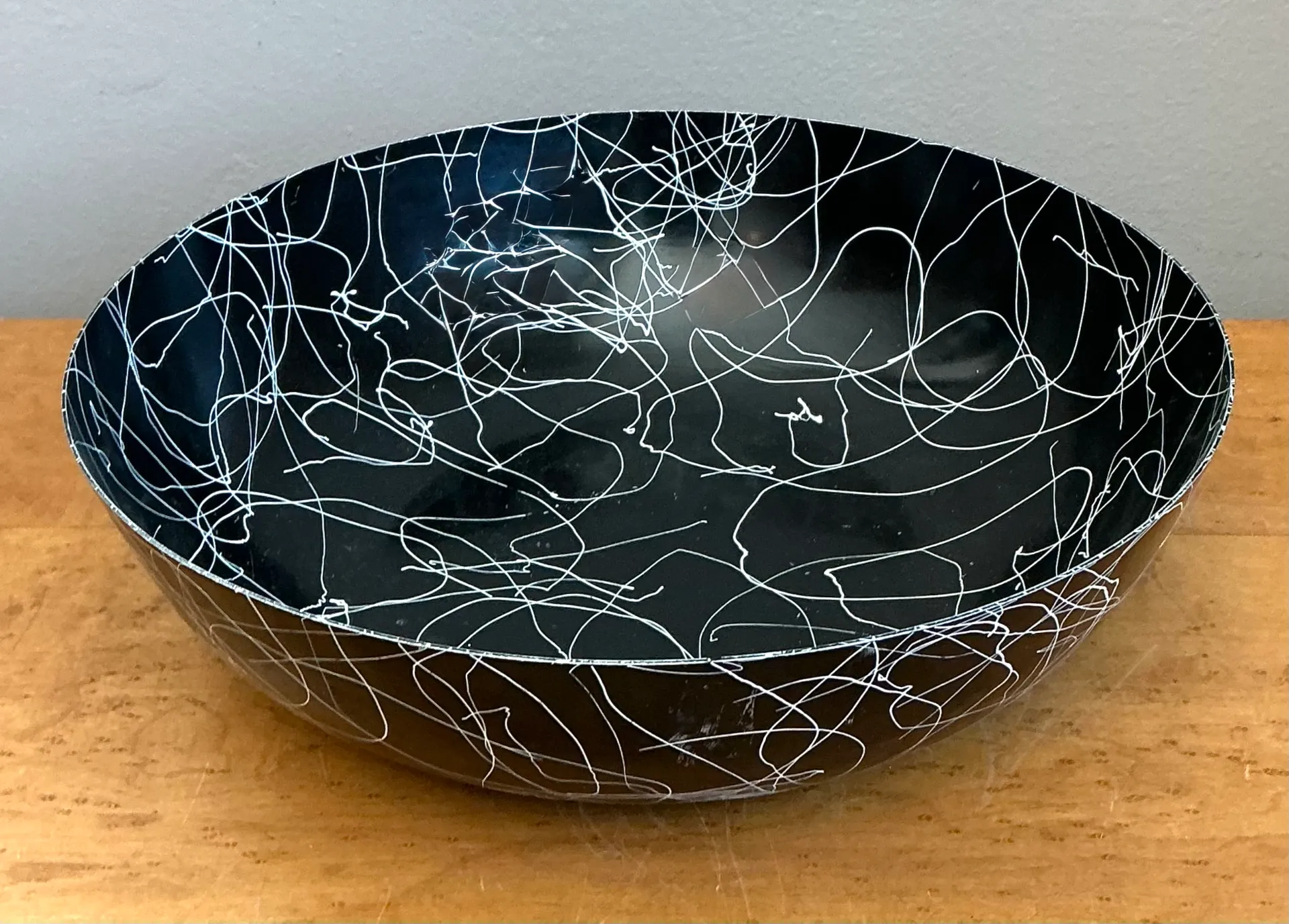 Vintage Black and White Melamine Bowl — additional photo 5