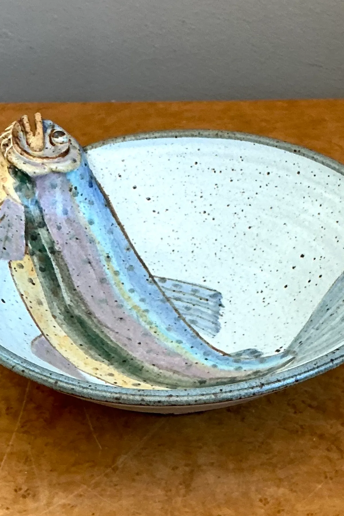 Vintage Handcrafted Fish Design Pottery Bowl — additional photo 3