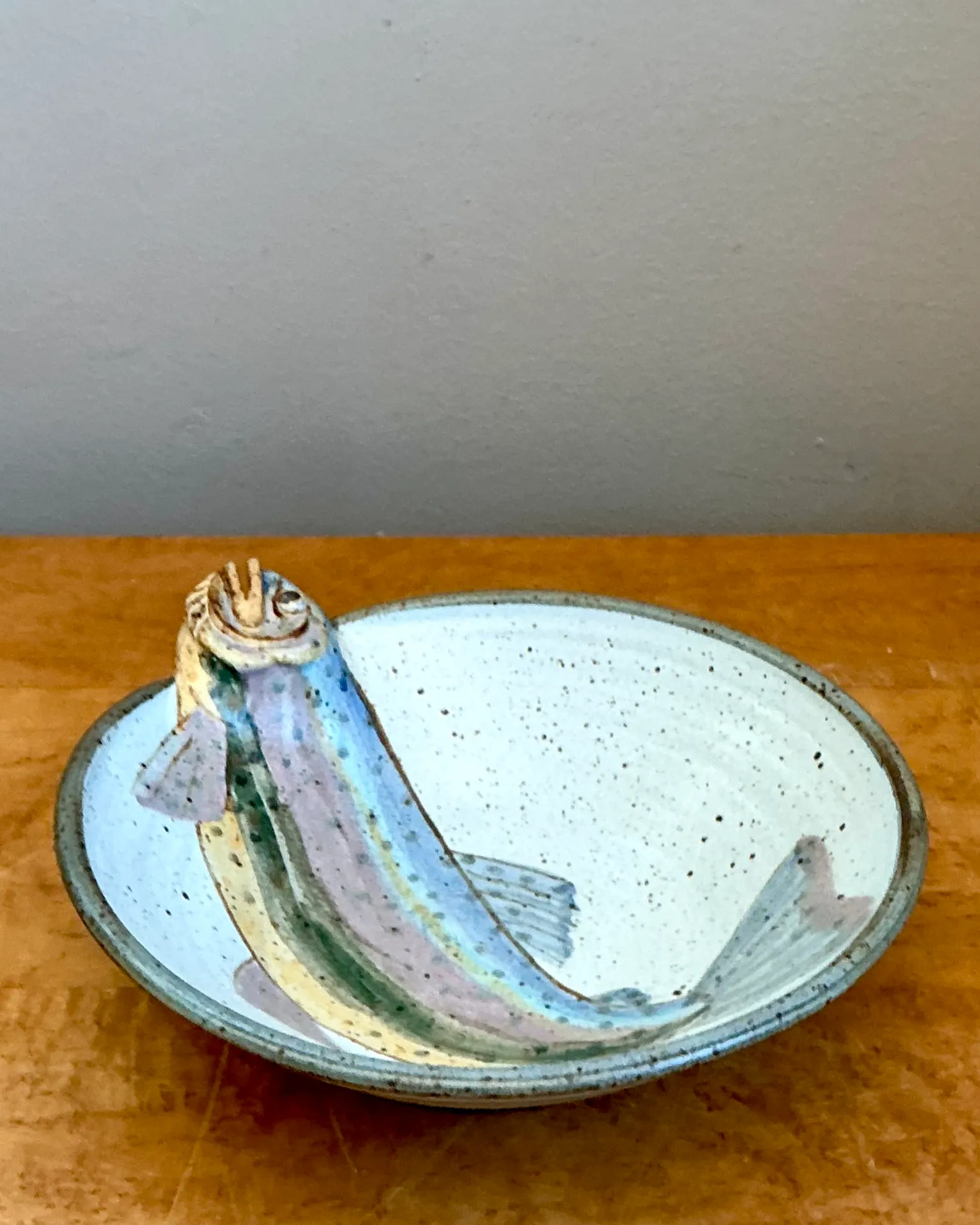 Vintage Handcrafted Fish Design Pottery Bowl — additional photo 1