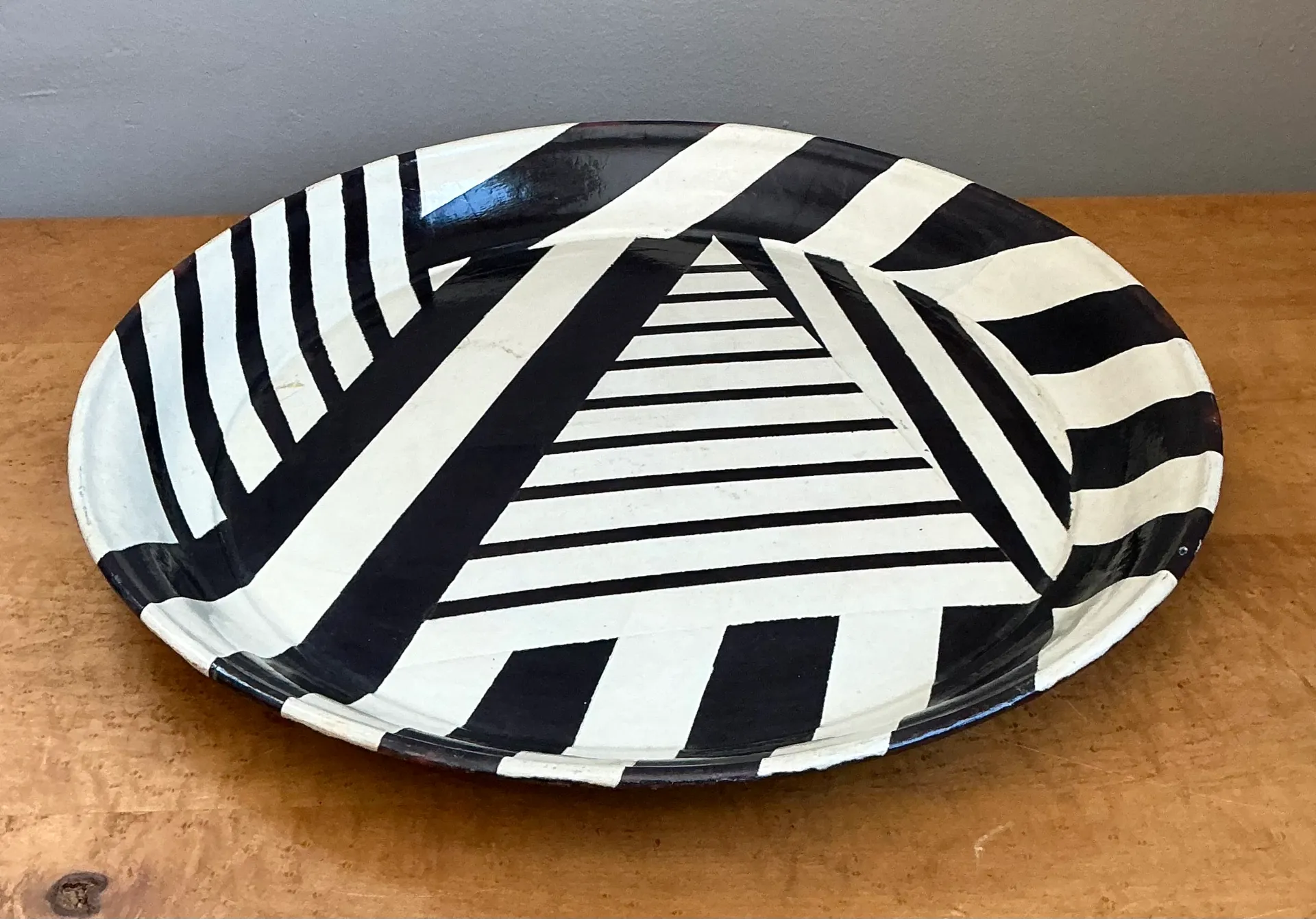 Vintage Geometric Lacquer Decorative Tray — additional photo 4