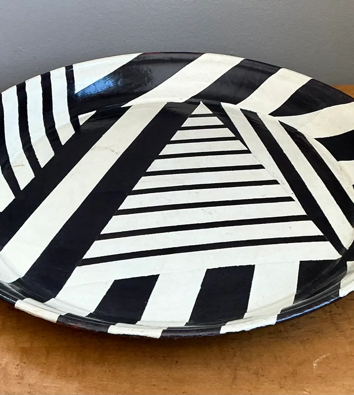 Vintage Geometric Lacquer Decorative Tray — additional photo 4