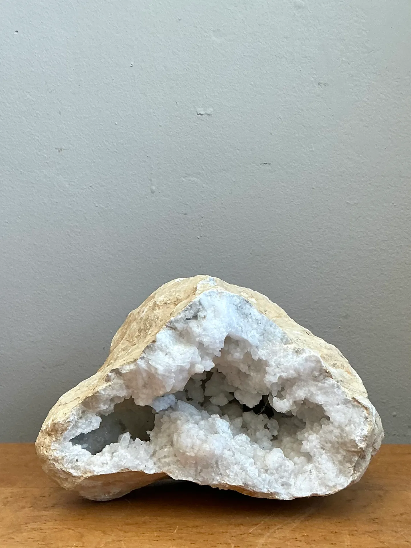 Vintage White Quartz Geode — additional photo 1