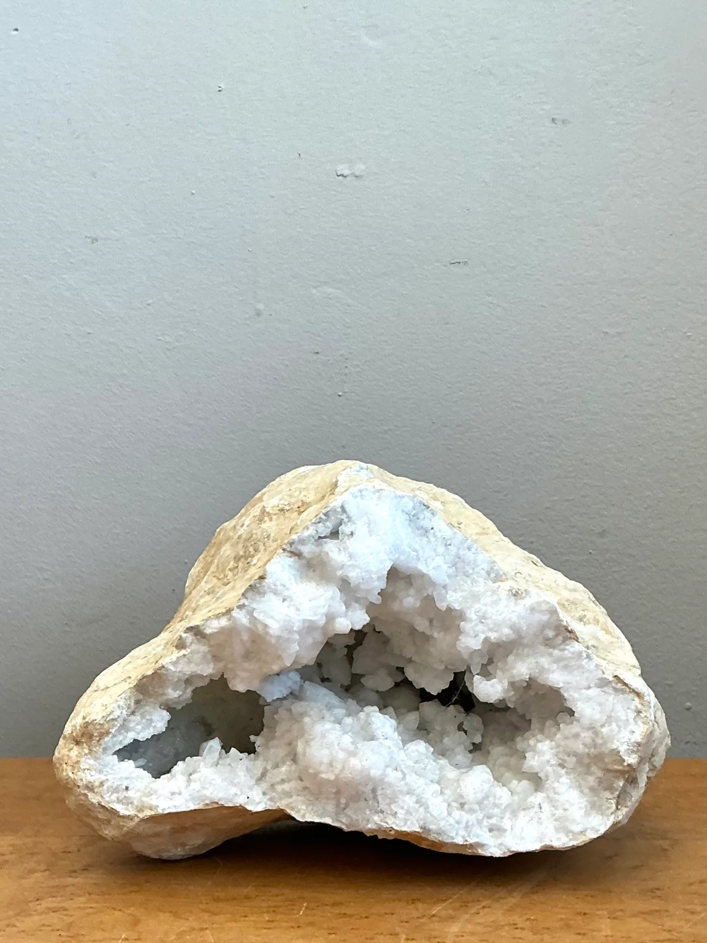 Vintage White Quartz Geode — additional photo 3