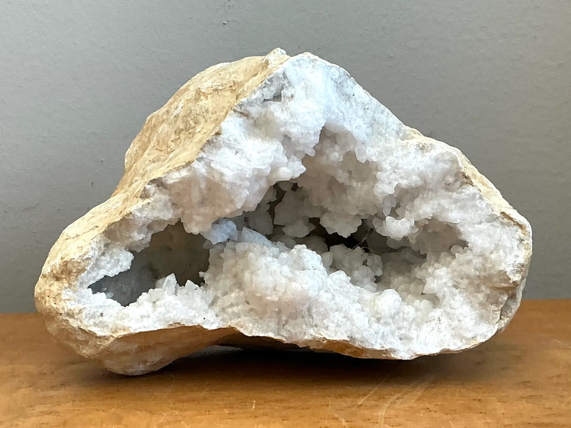 Vintage White Quartz Geode — additional photo 8