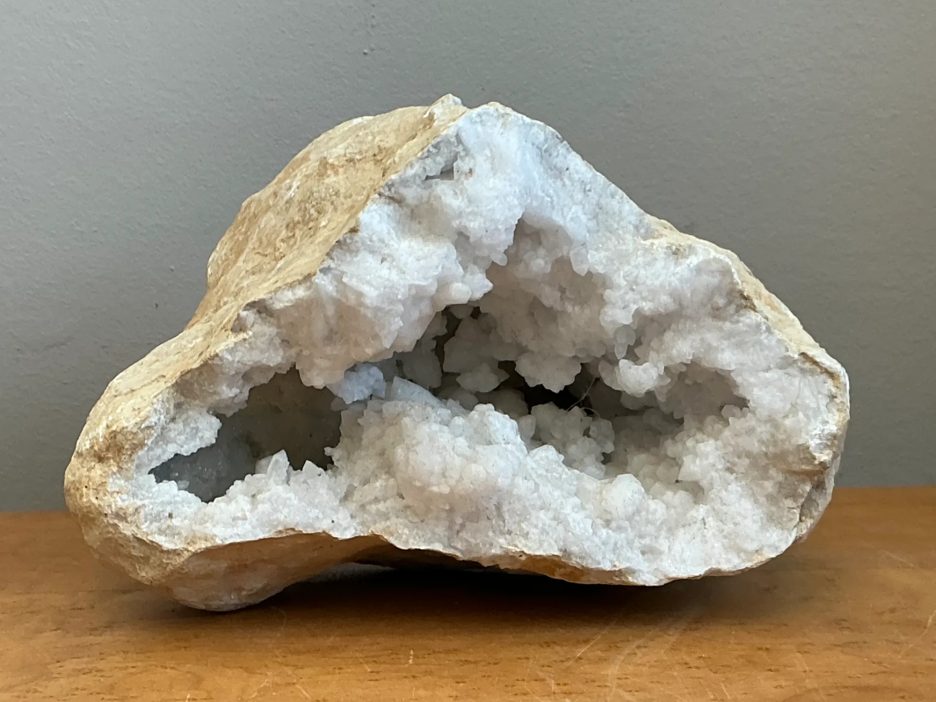 Vintage White Quartz Geode — additional photo 2