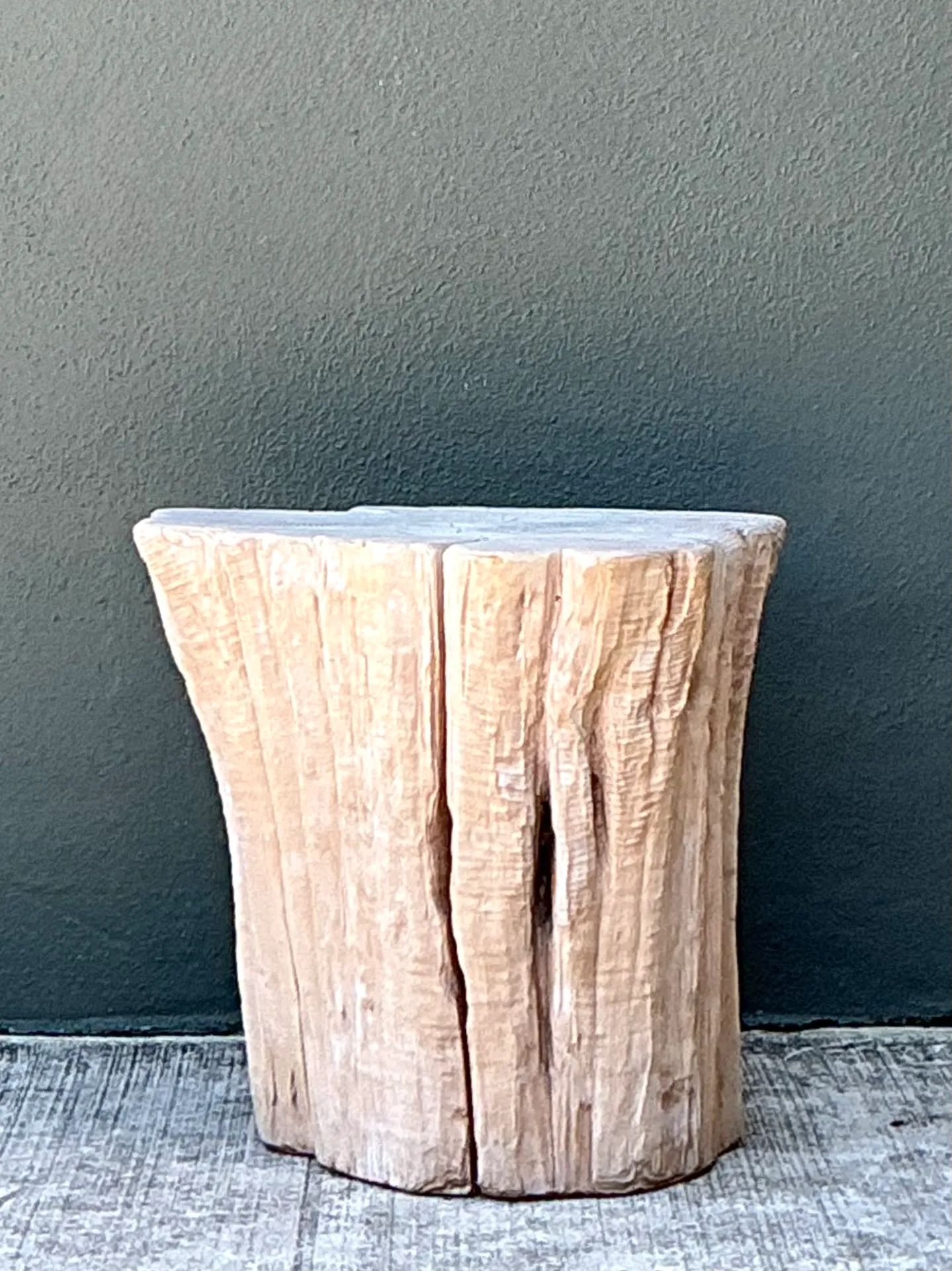Vintage Natural Wood Stump Accent Table — additional photo 4