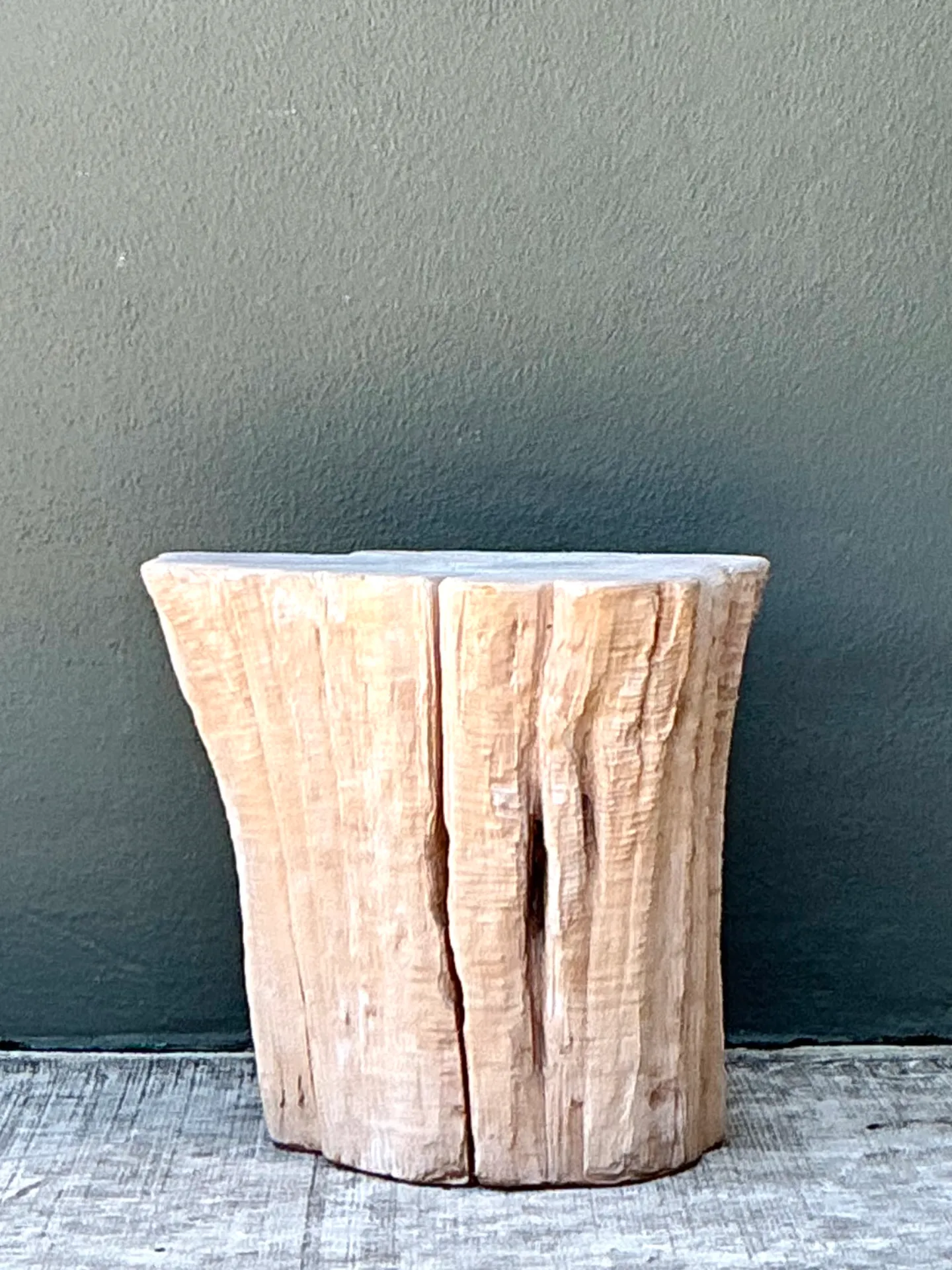 Vintage Natural Wood Stump Accent Table — additional photo 1