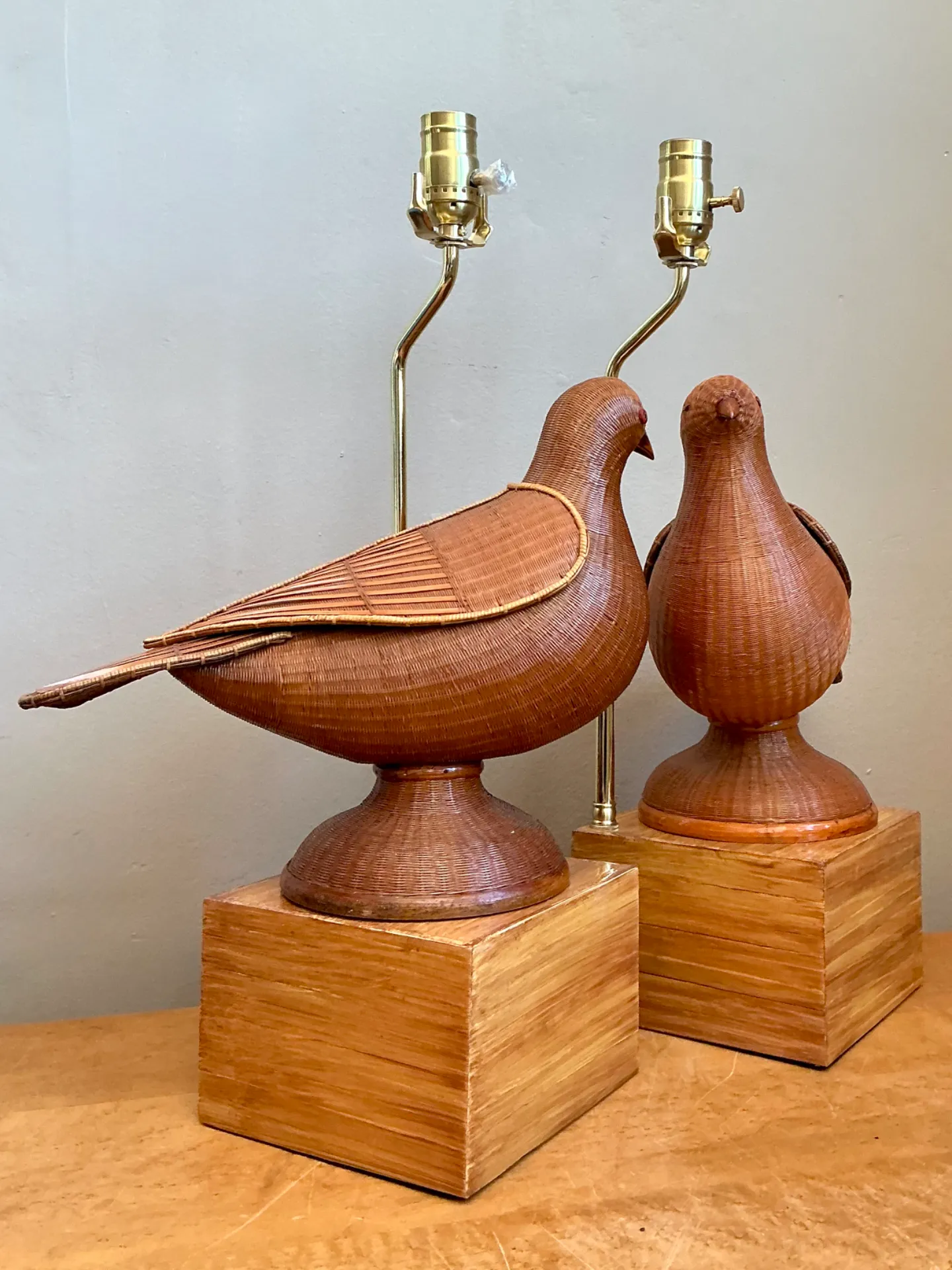 Vintage Shanghai Weave Lovebird Lamps- A Pair — additional photo 6