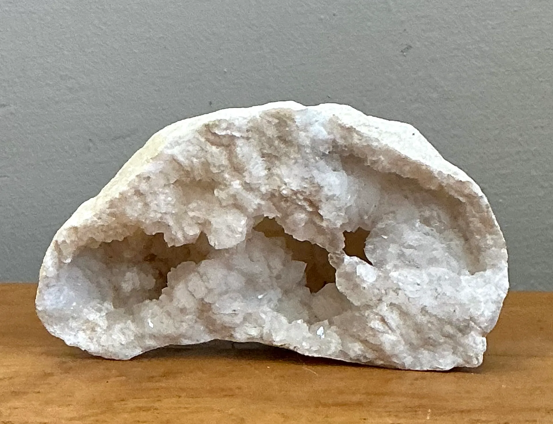 Vintage White Quartz Geode — additional photo 4