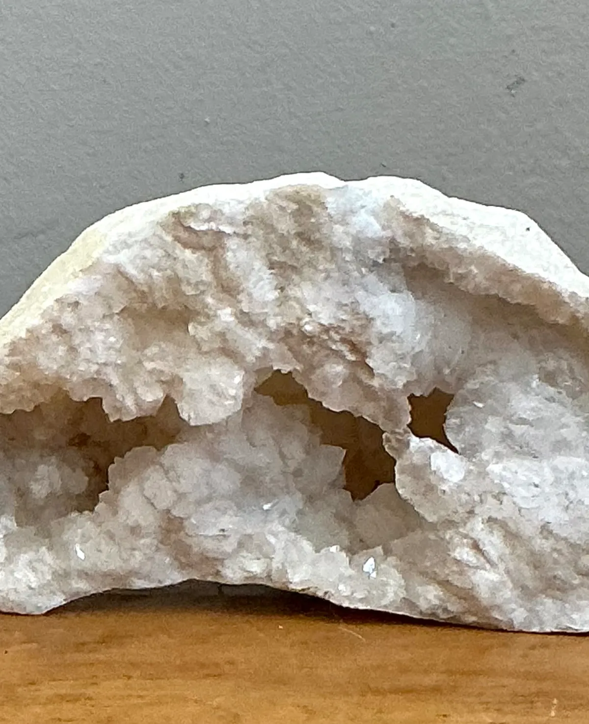 Vintage White Quartz Geode — additional photo 4