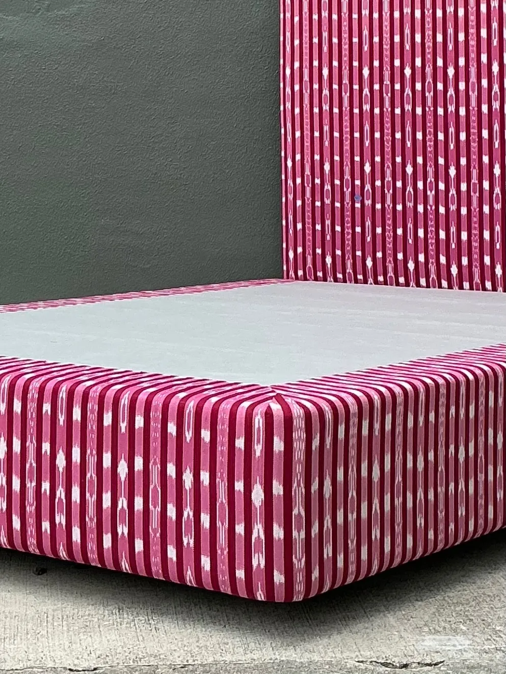 Vintage Custom Queen Platform Bed In Scalamandre “Jakarta”: — additional photo 3