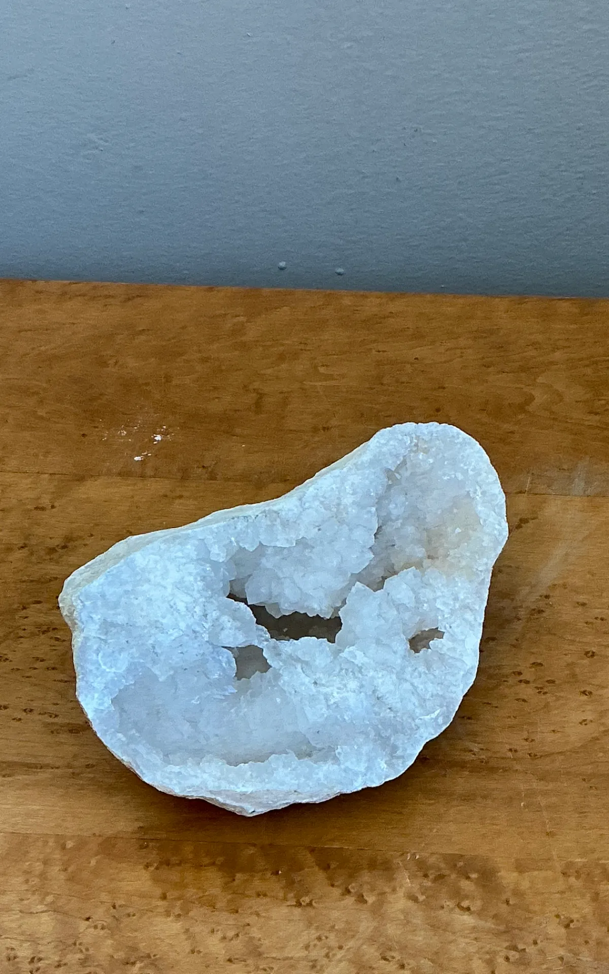 Vintage White Quartz Geode — additional photo 2