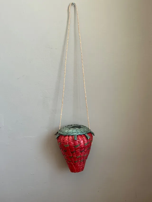 Vintage Woven Rattan Strawberry Bag — additional photo 7