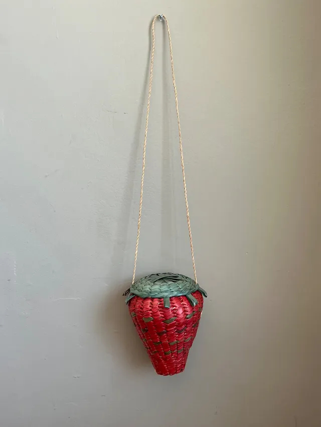Vintage Woven Rattan Strawberry Bag — additional photo 4