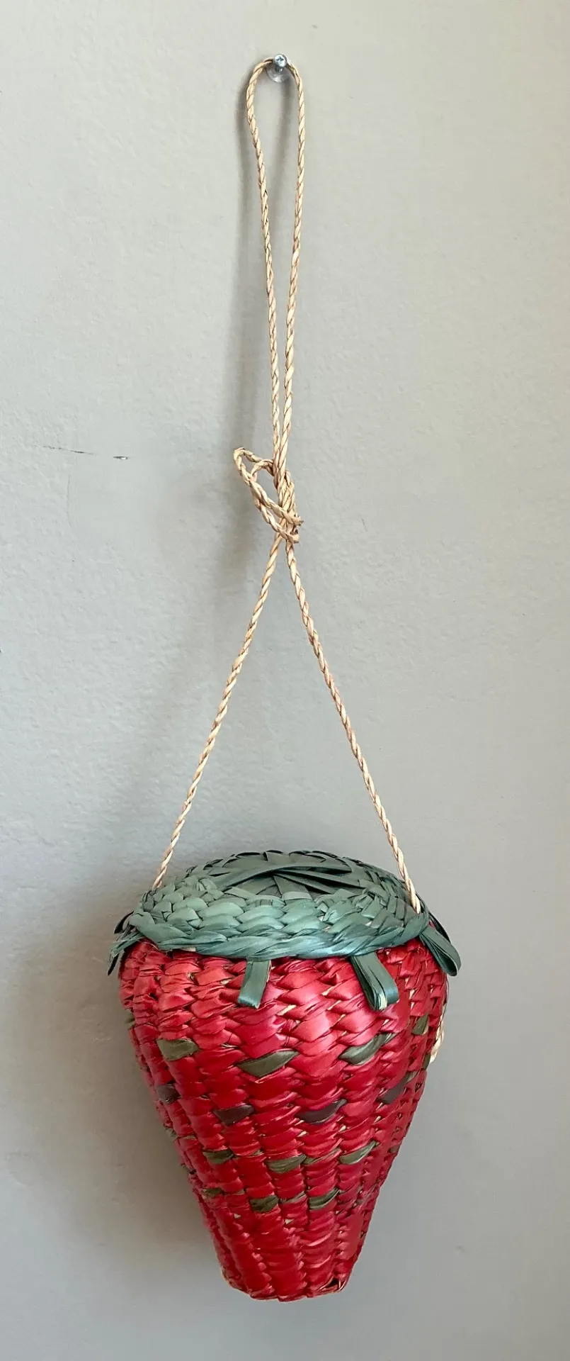 Vintage Woven Rattan Strawberry Bag — additional photo 5