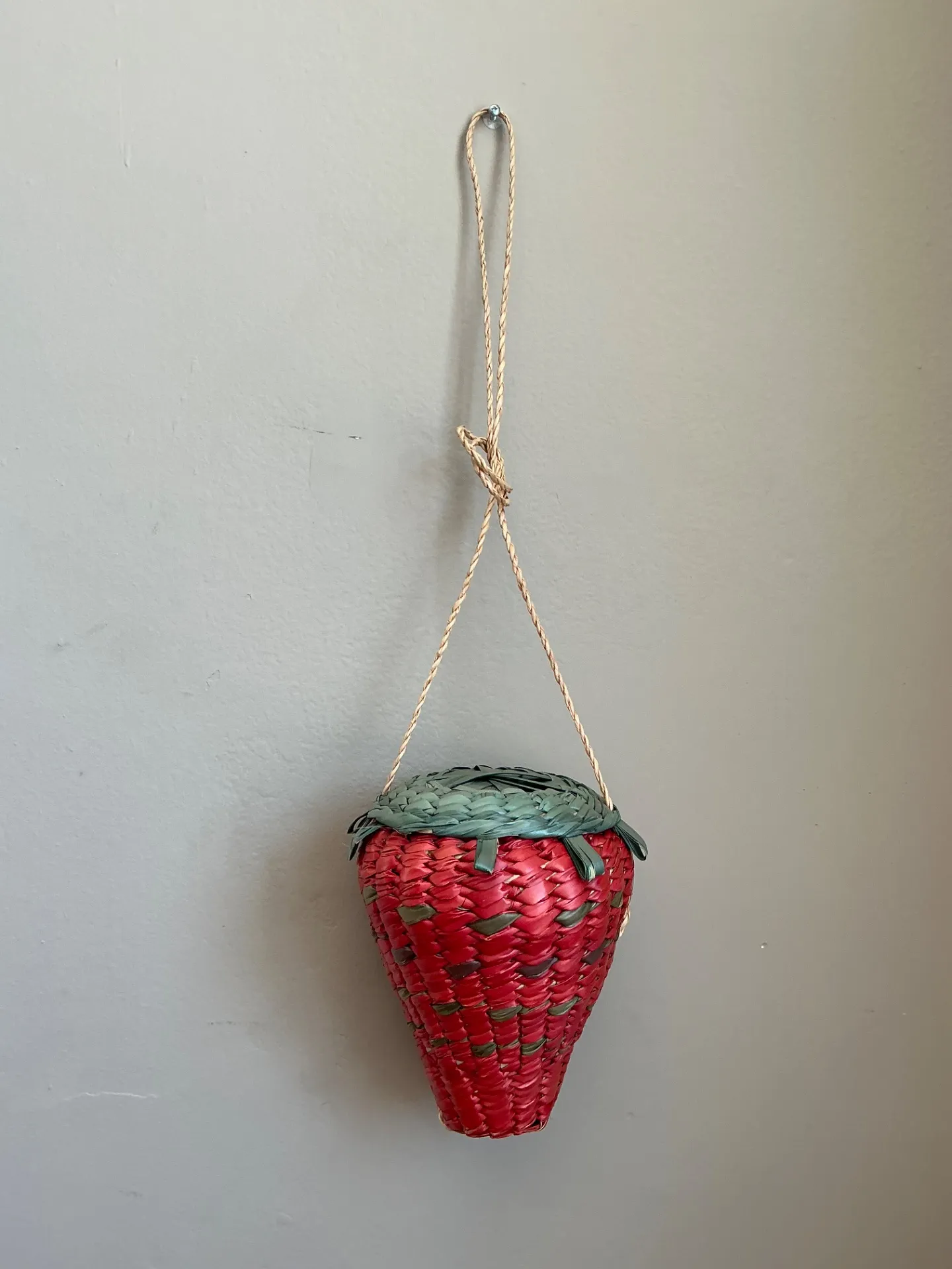 Vintage Woven Rattan Strawberry Bag — additional photo 2