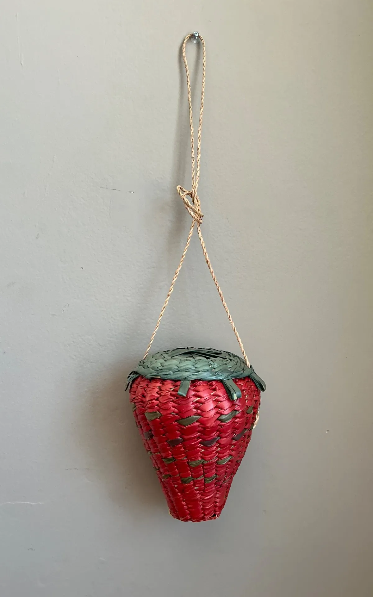 Vintage Woven Rattan Strawberry Bag