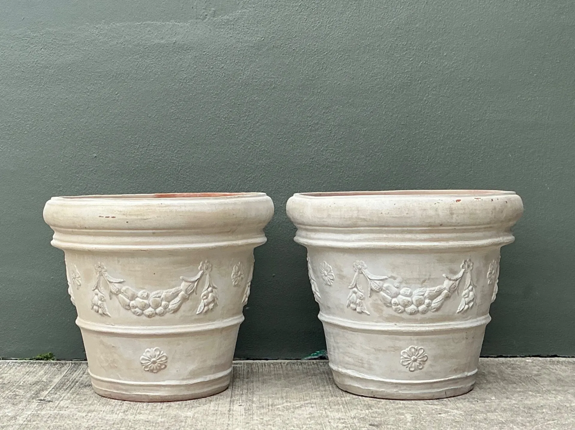 Vintage Italian Terracotta Planters - A Pair — additional photo 5
