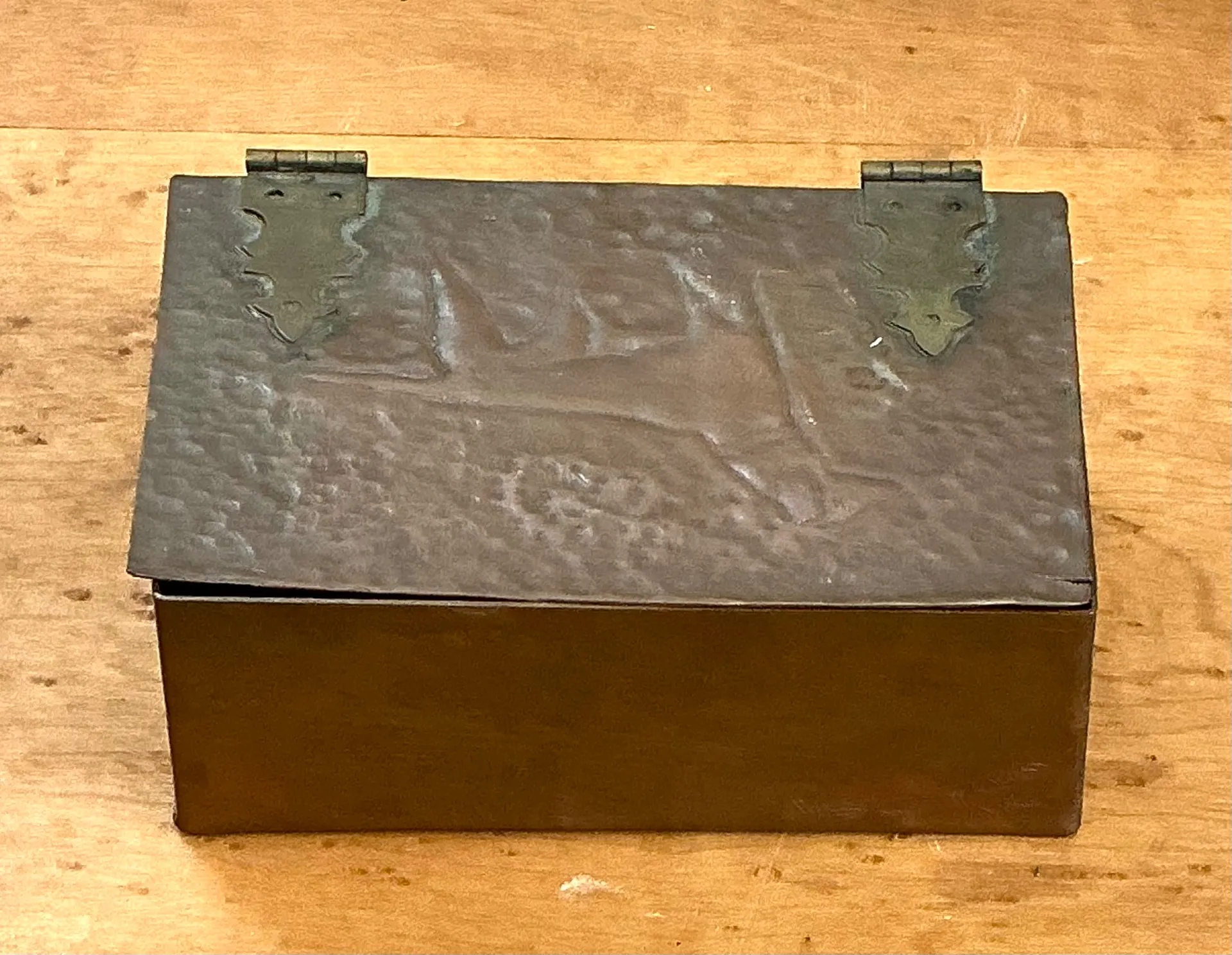 Vintage Handmade Hammered Metal and Wood Box — additional photo 7