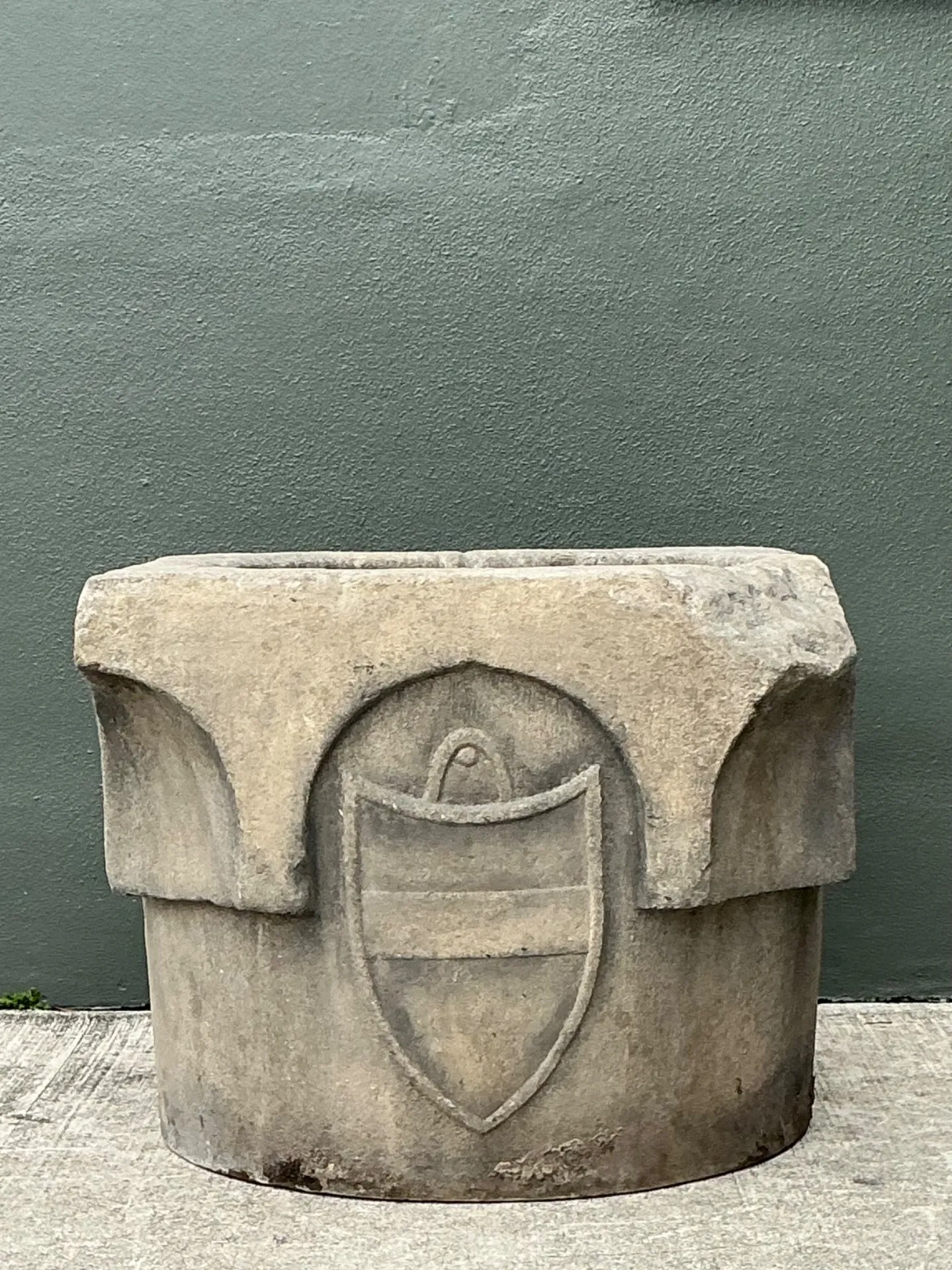 Vintage 19th Century Cast Stone Well Head — additional photo 5