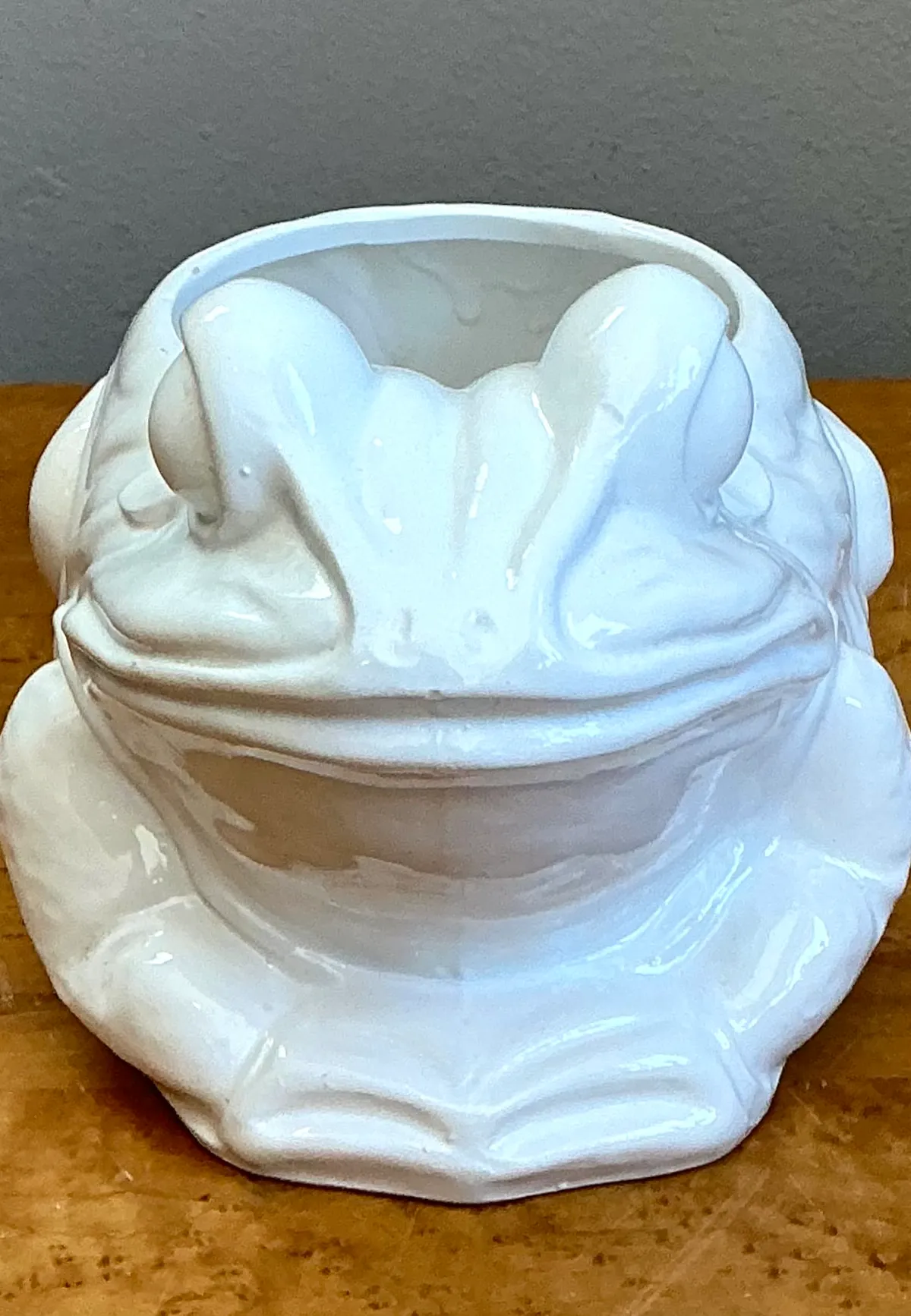 Vintage Italian White Frog Ceramic Vase — additional photo 4