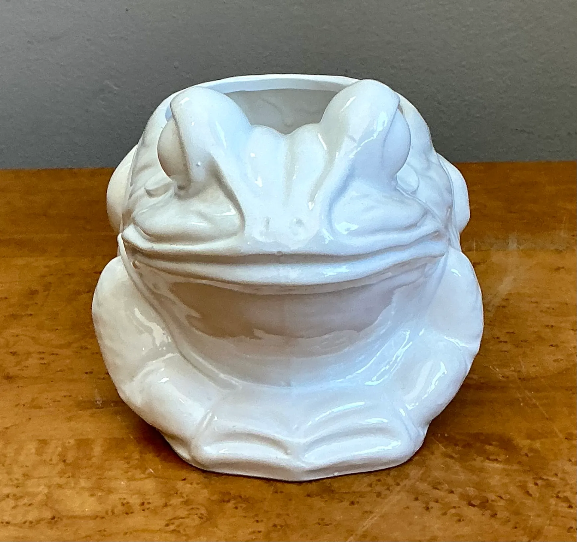 Vintage Italian White Frog Ceramic Vase — additional photo 1