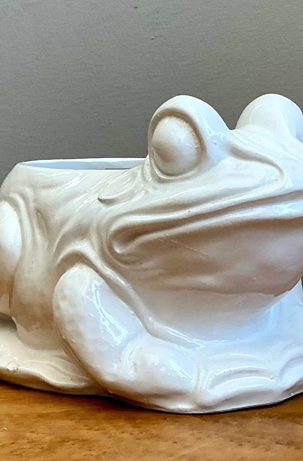 Vintage Italian White Frog Ceramic Vase — additional photo 8