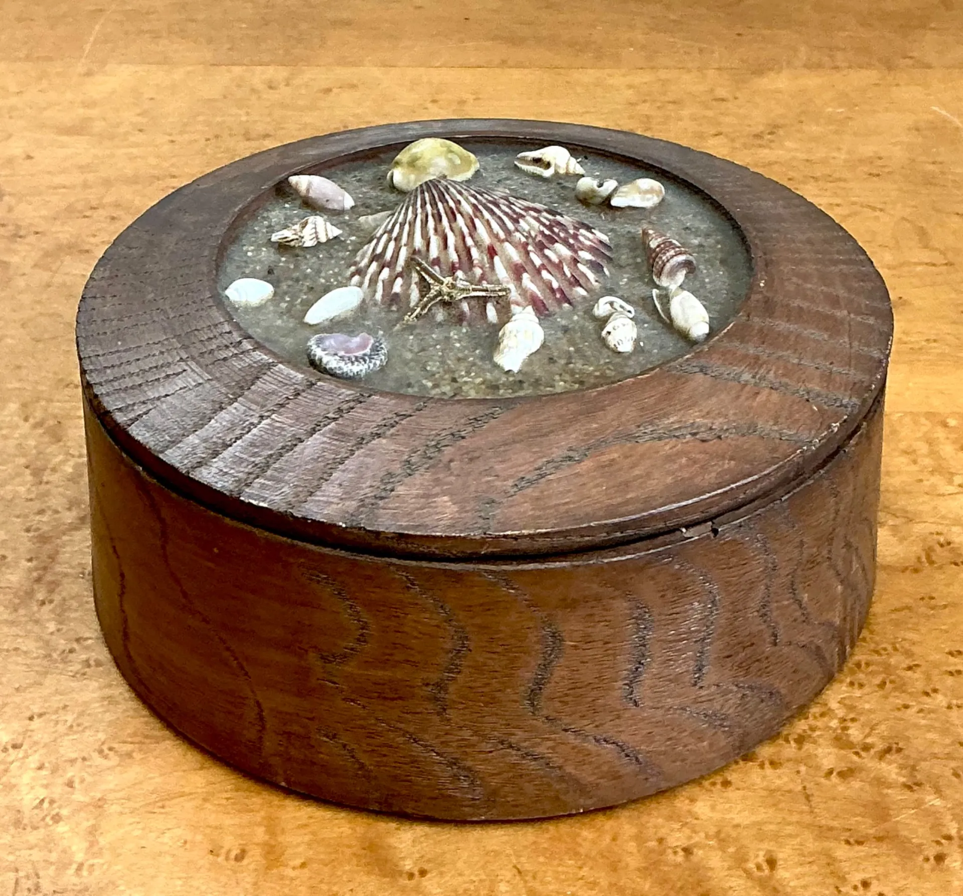Vintage Wood and Shell Decorative Box — additional photo 4