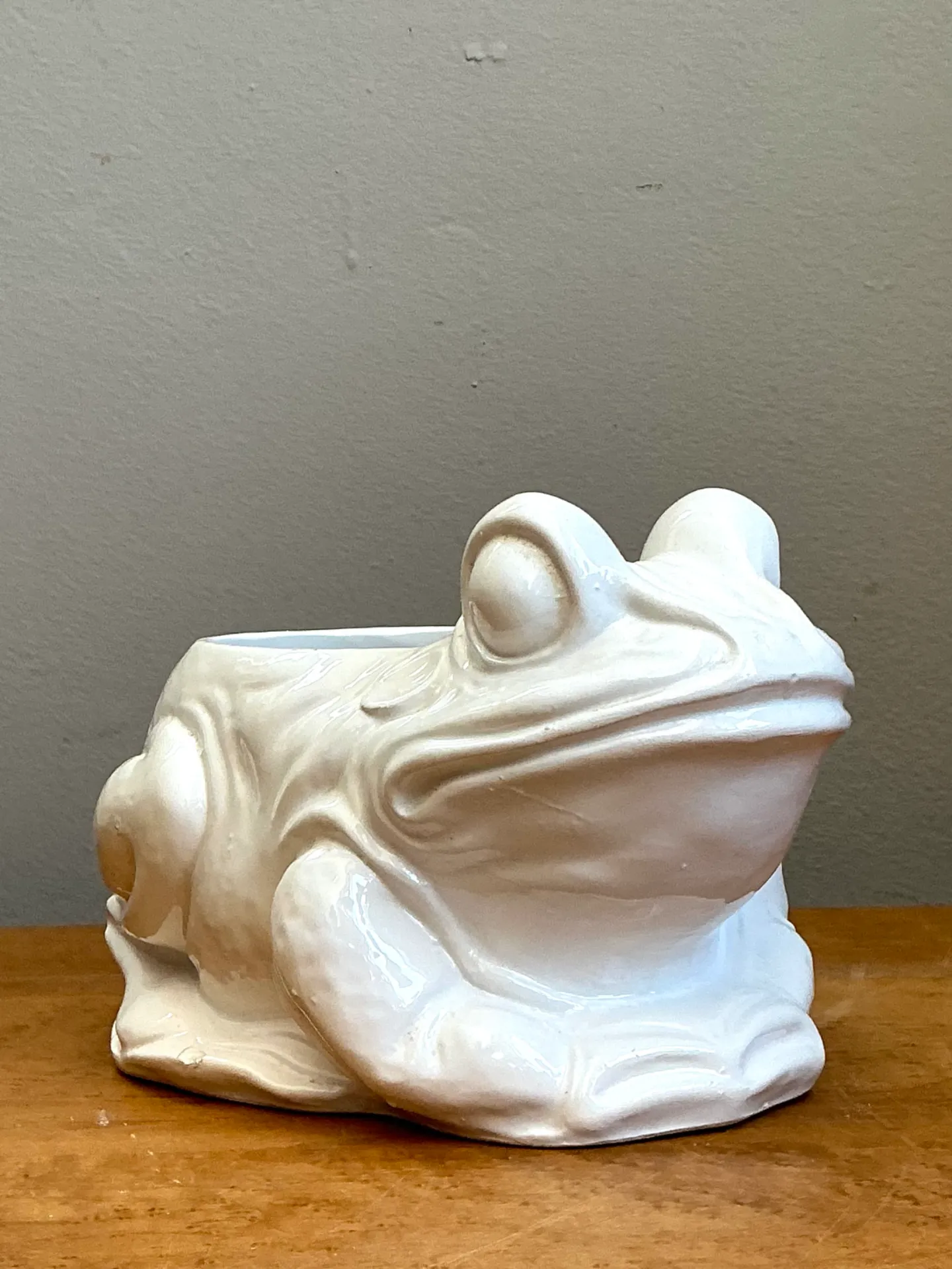Vintage Italian White Frog Ceramic Vase — additional photo 3
