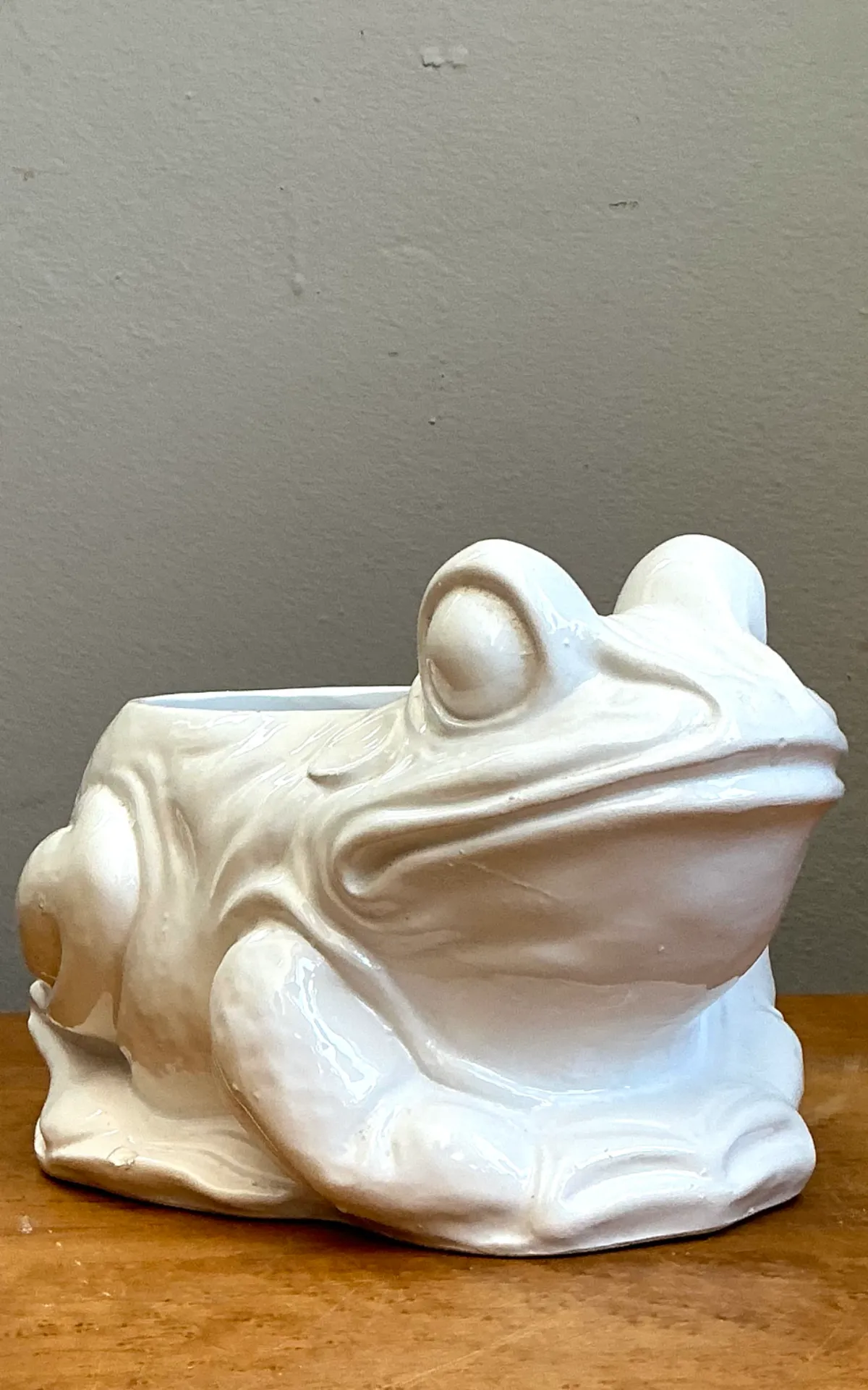 Vintage Italian White Frog Ceramic Vase — additional photo 3