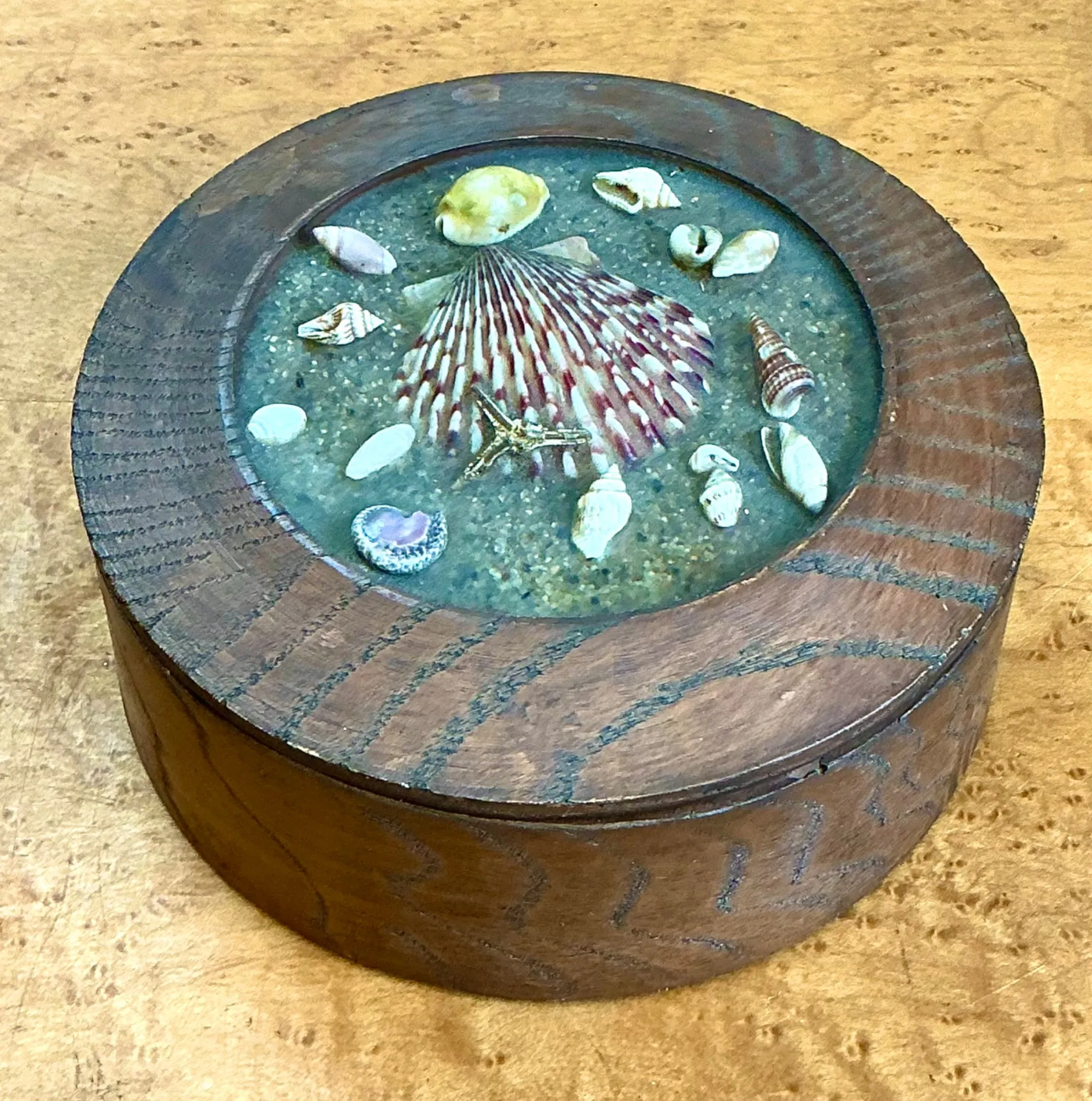 Vintage Wood and Shell Decorative Box — additional photo 1
