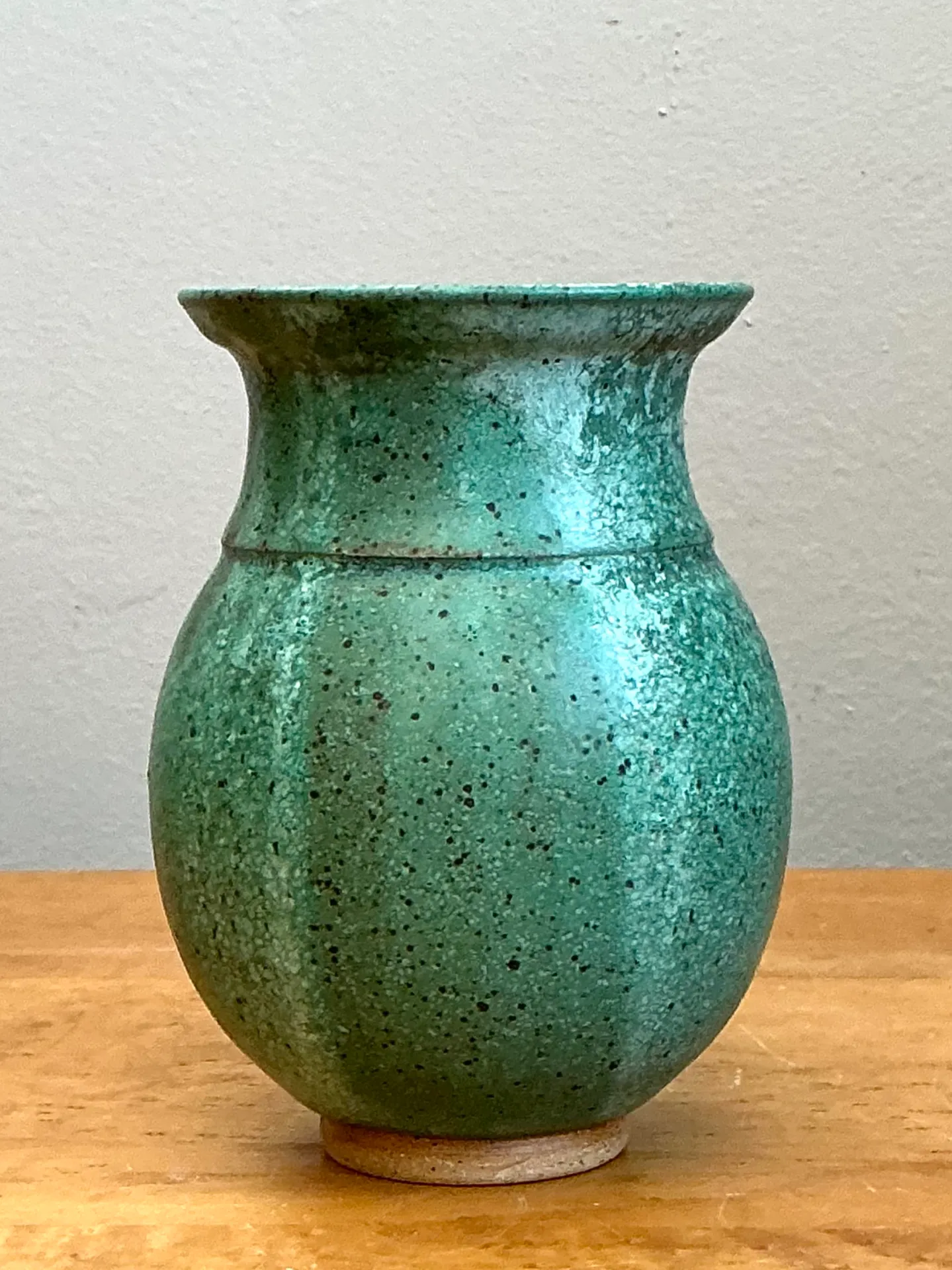 Vintage Speckled Green Ceramic Vase — additional photo 3