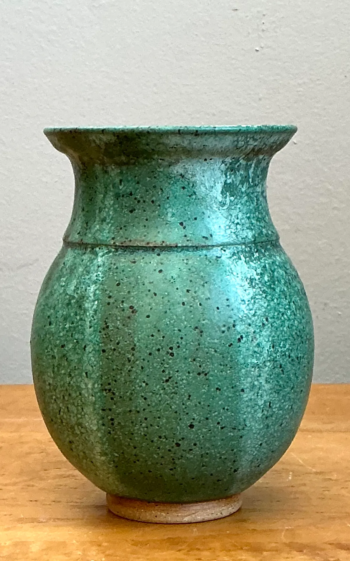 Vintage Speckled Green Ceramic Vase — additional photo 3