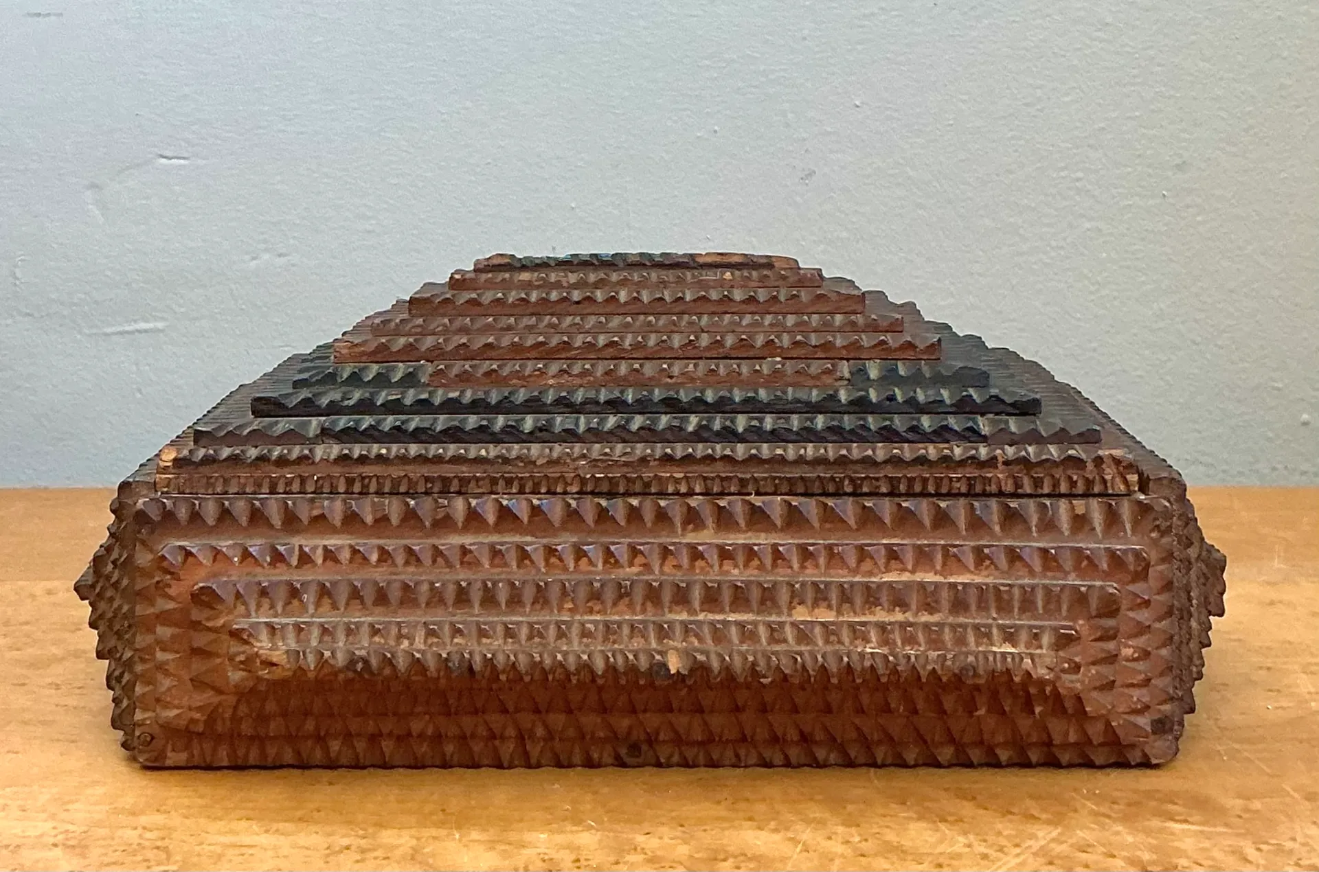 Vintage Tramp Art Wood Box — additional photo 2