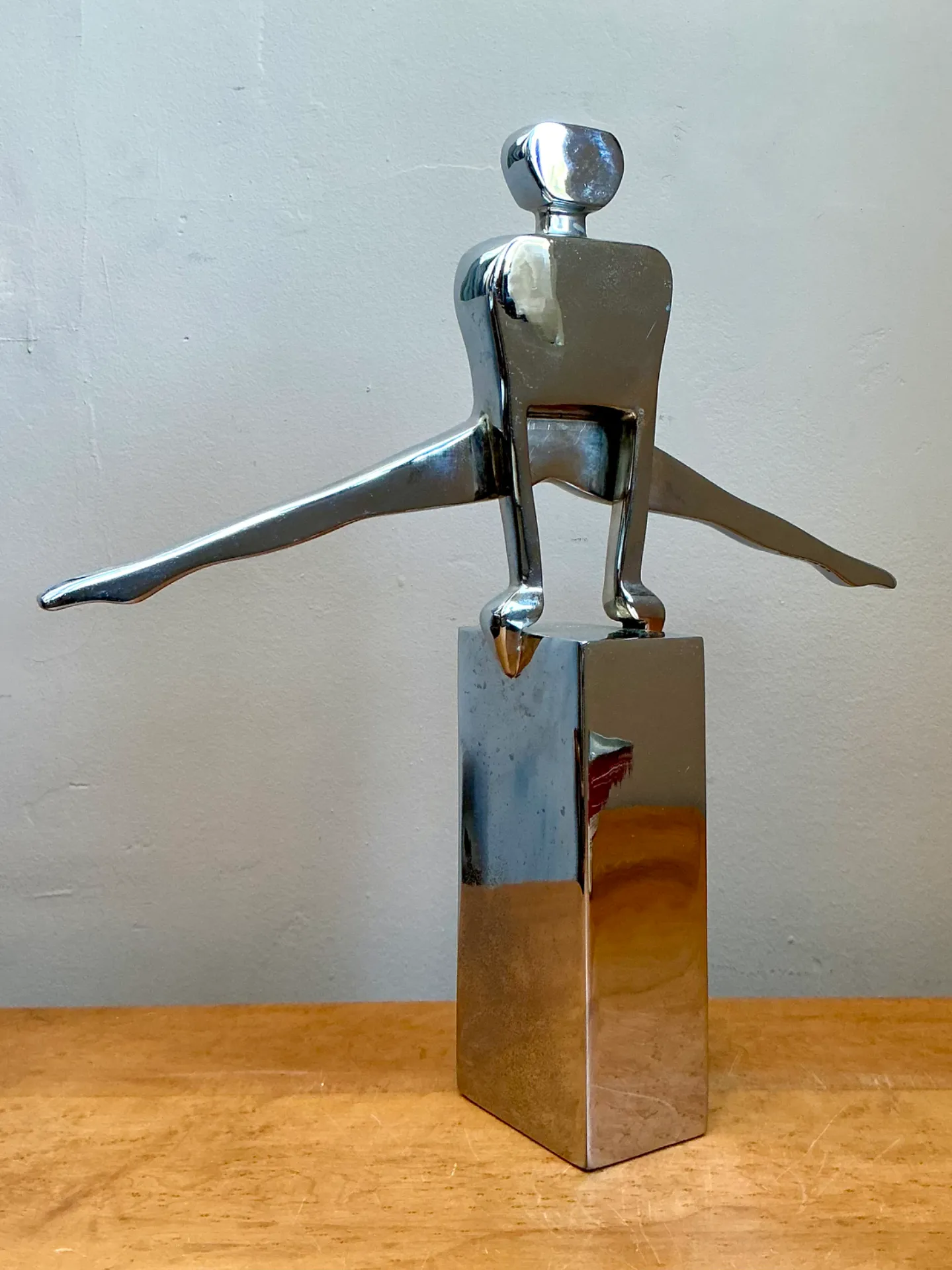 Vintage Chrome Figurative Sculpture — additional photo 5