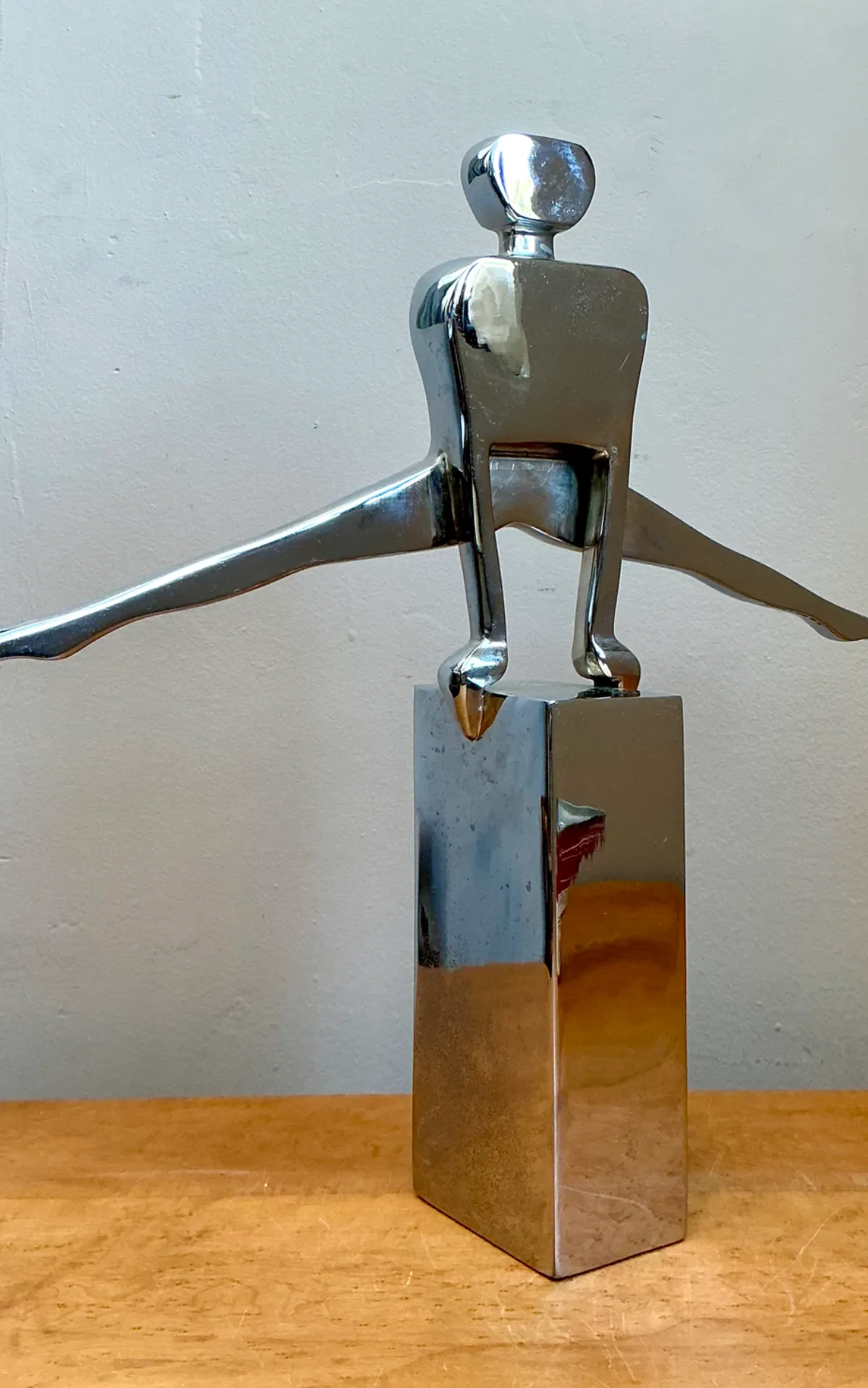 Vintage Chrome Figurative Sculpture — additional photo 5