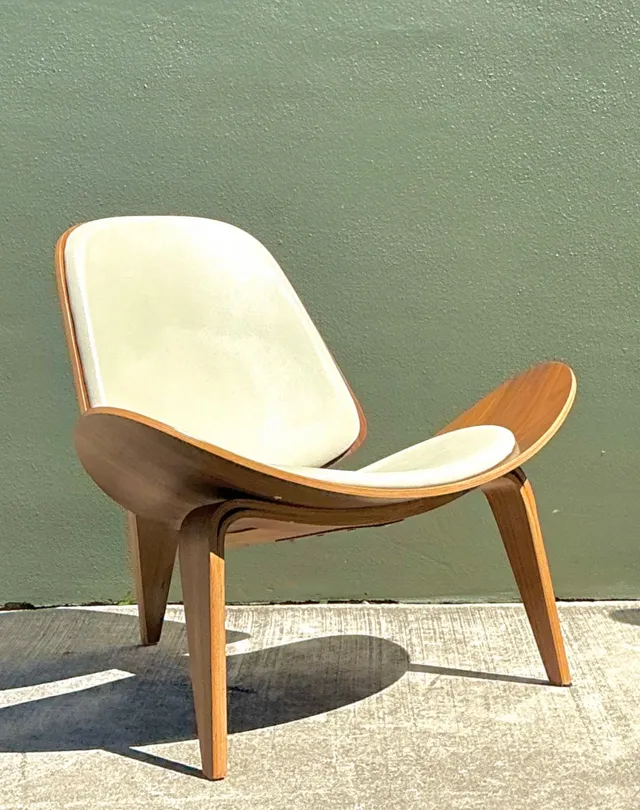 Vintage Hans Wegner-Style Lounge Chair — additional photo 4