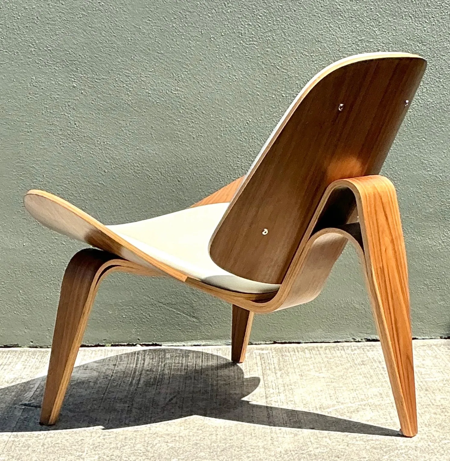 Vintage Hans Wegner-Style Lounge Chair — additional photo 5