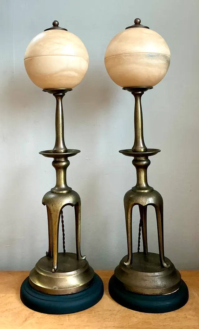 Vintage Brass and Alabaster Table Lamps - Pair — additional photo 4