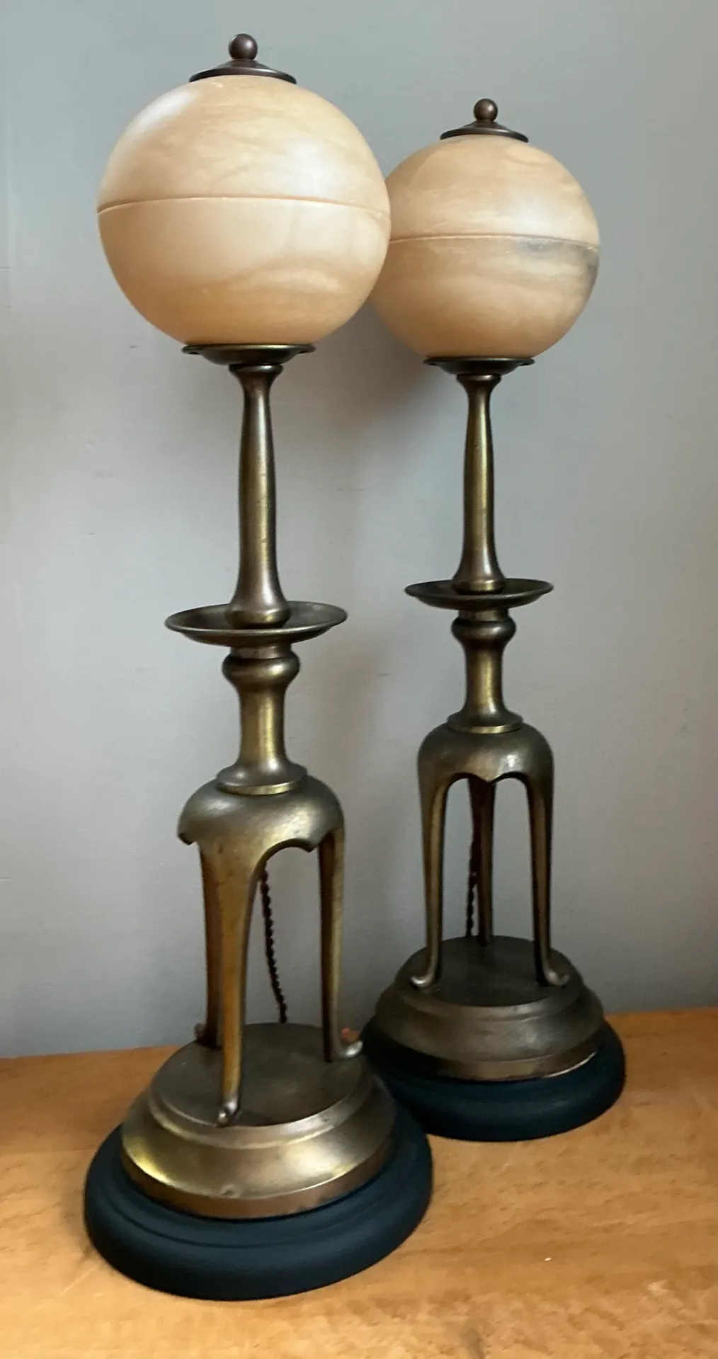 Vintage Brass and Alabaster Table Lamps - Pair — additional photo 5