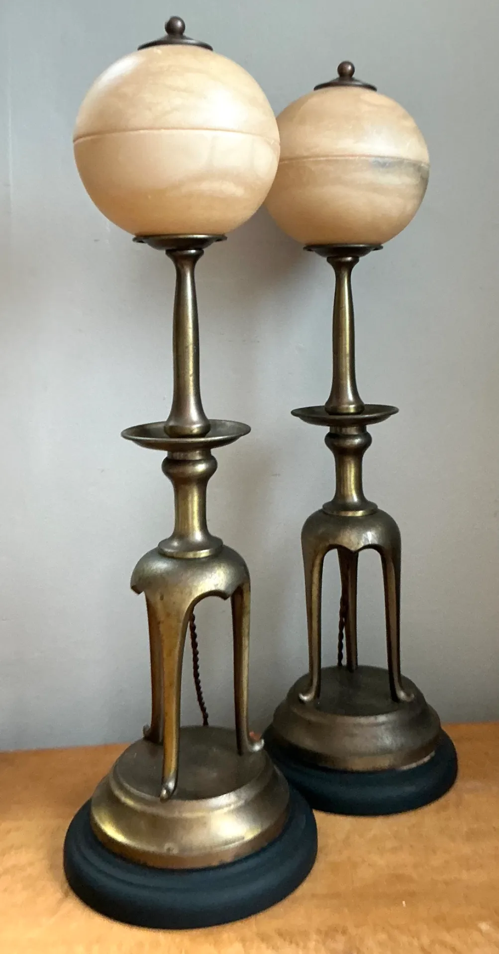 Vintage Brass and Alabaster Table Lamps - Pair — additional photo 3