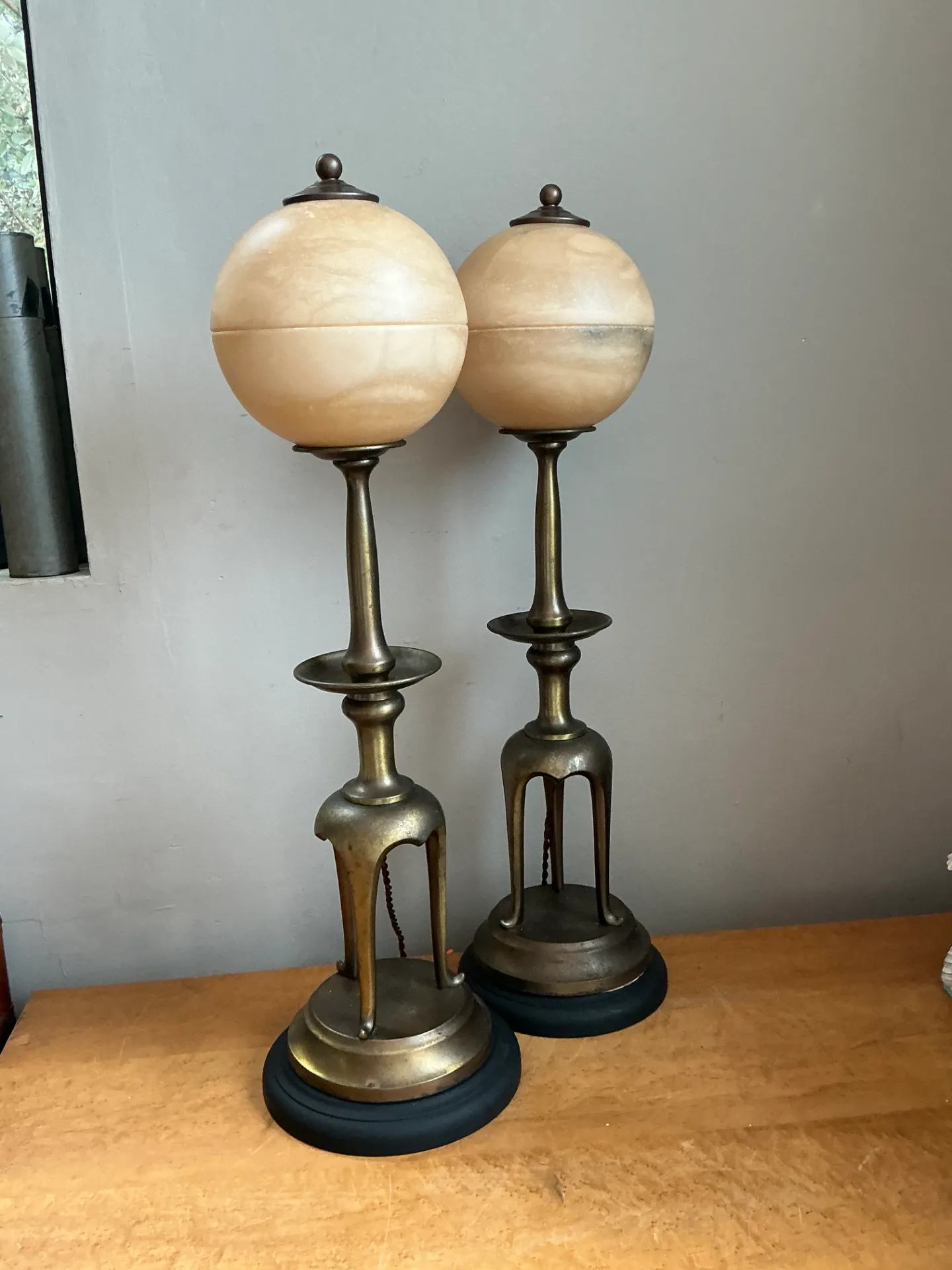 Vintage Brass and Alabaster Table Lamps - Pair — additional photo 8