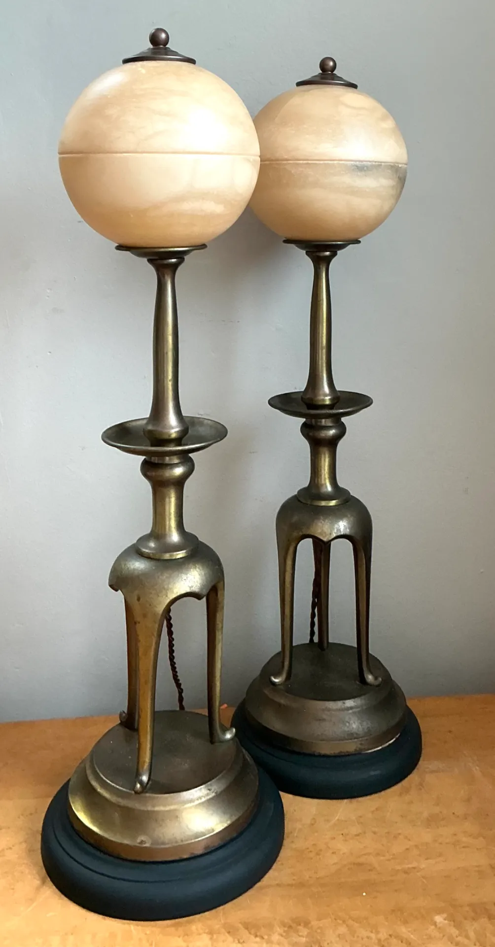 Vintage Brass and Alabaster Table Lamps - Pair — additional photo 7